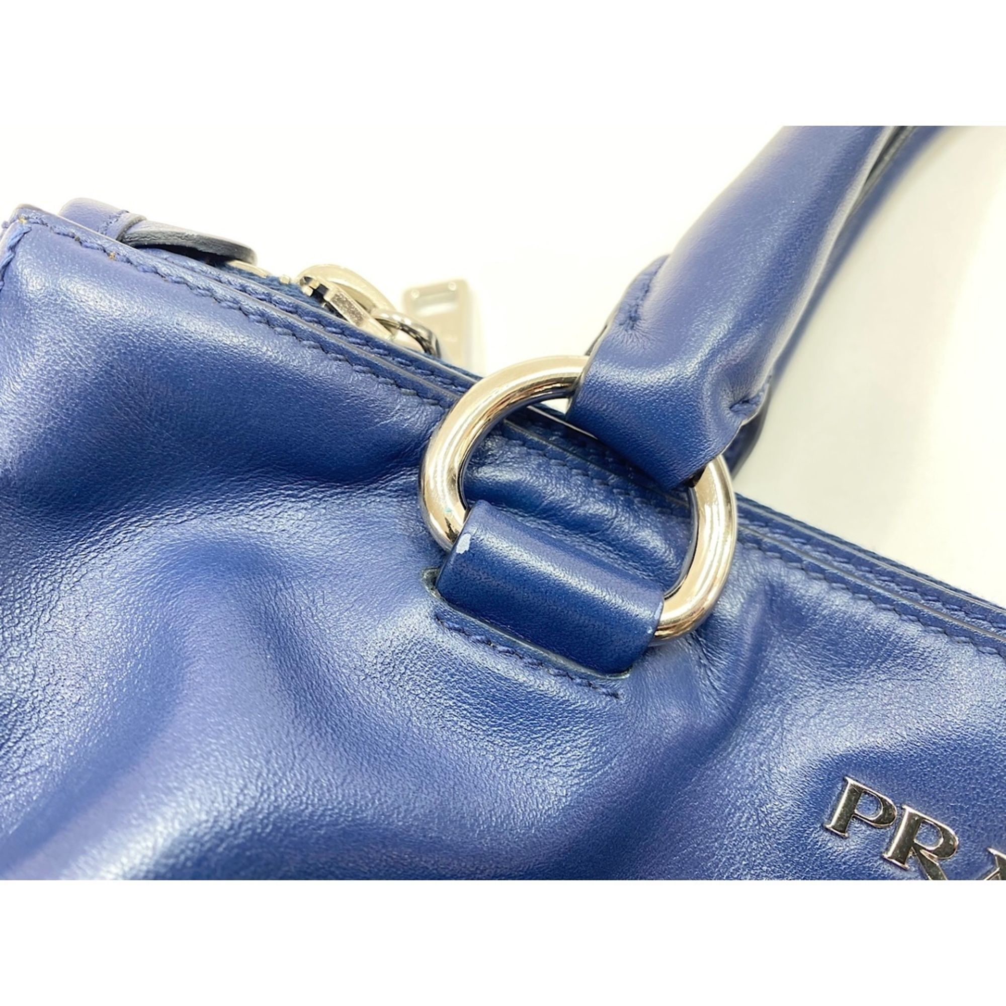 Prada Blue Handbag (Pre-Owned) - Prada - Modalova