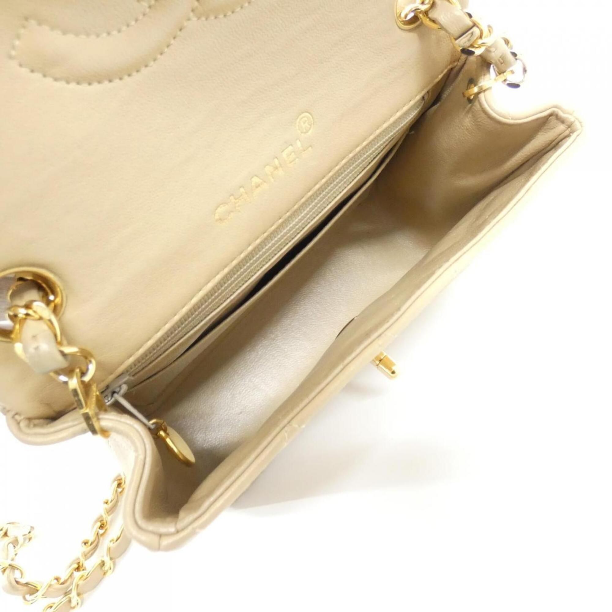 Leather Shoulder Bag (Pre-Owned) - Chanel - Modalova