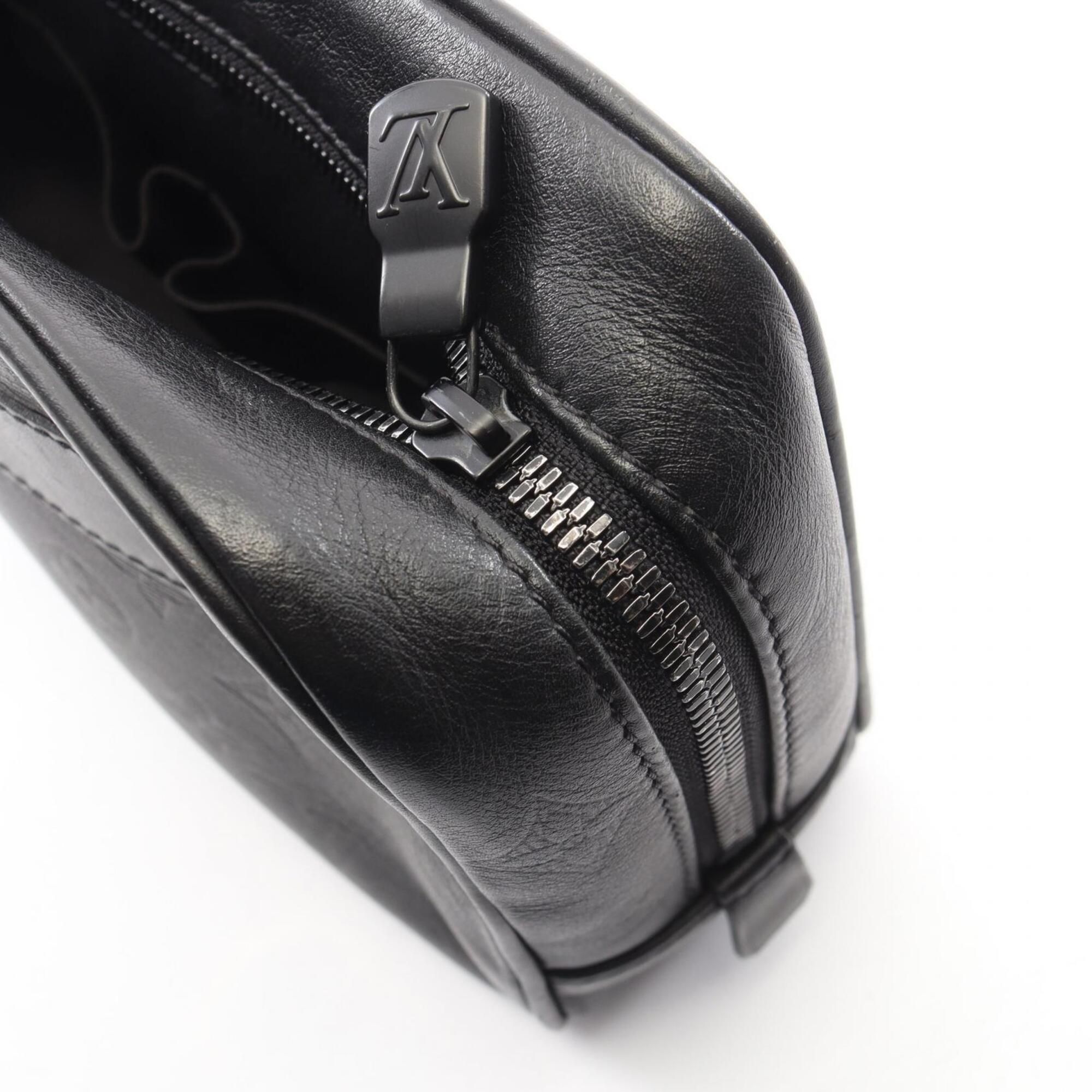 Monogram Shadow Clutch Bag (Pre-Owned) - Louis Vuitton - Modalova