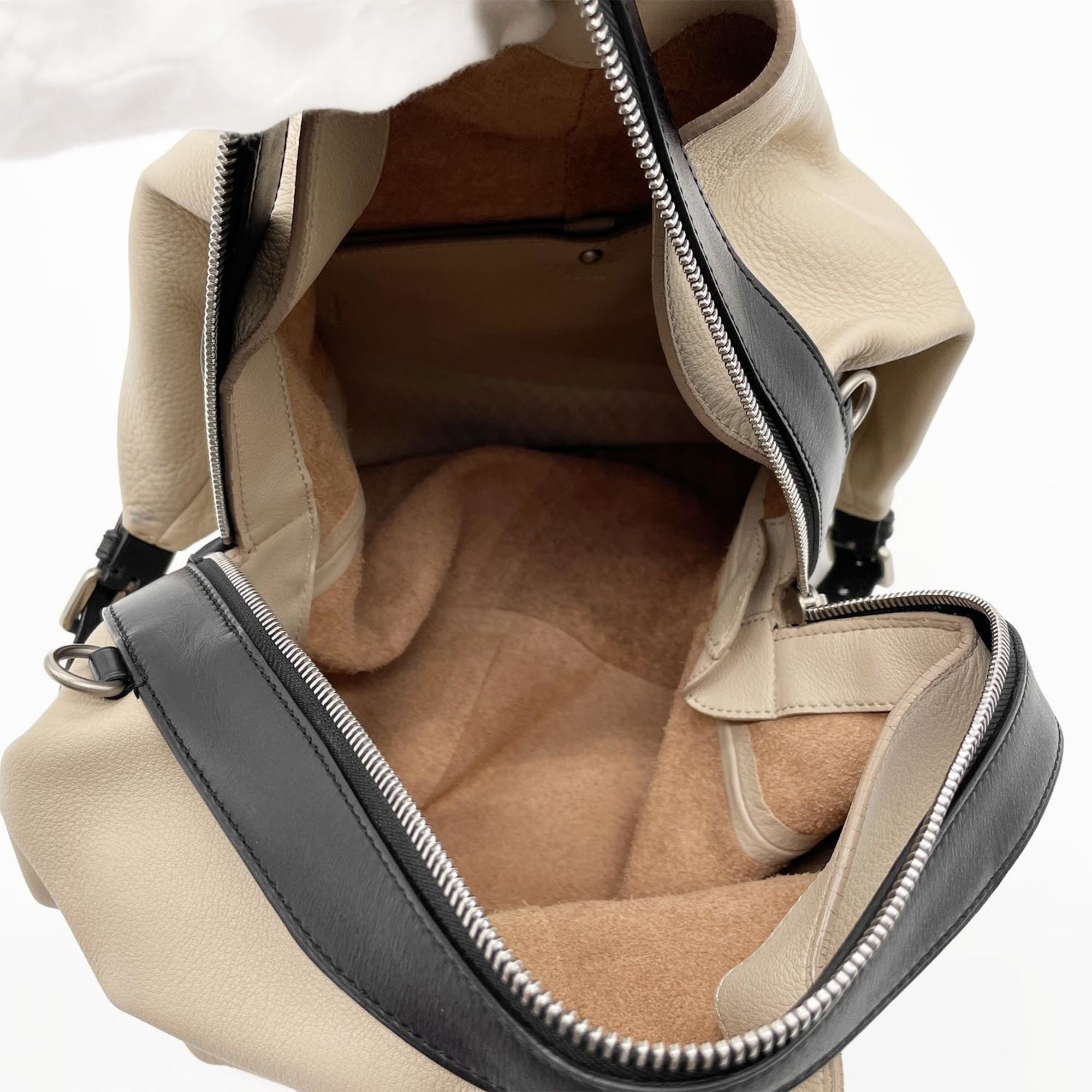 Leather Handbag (Pre-Owned) - Loewe - Modalova