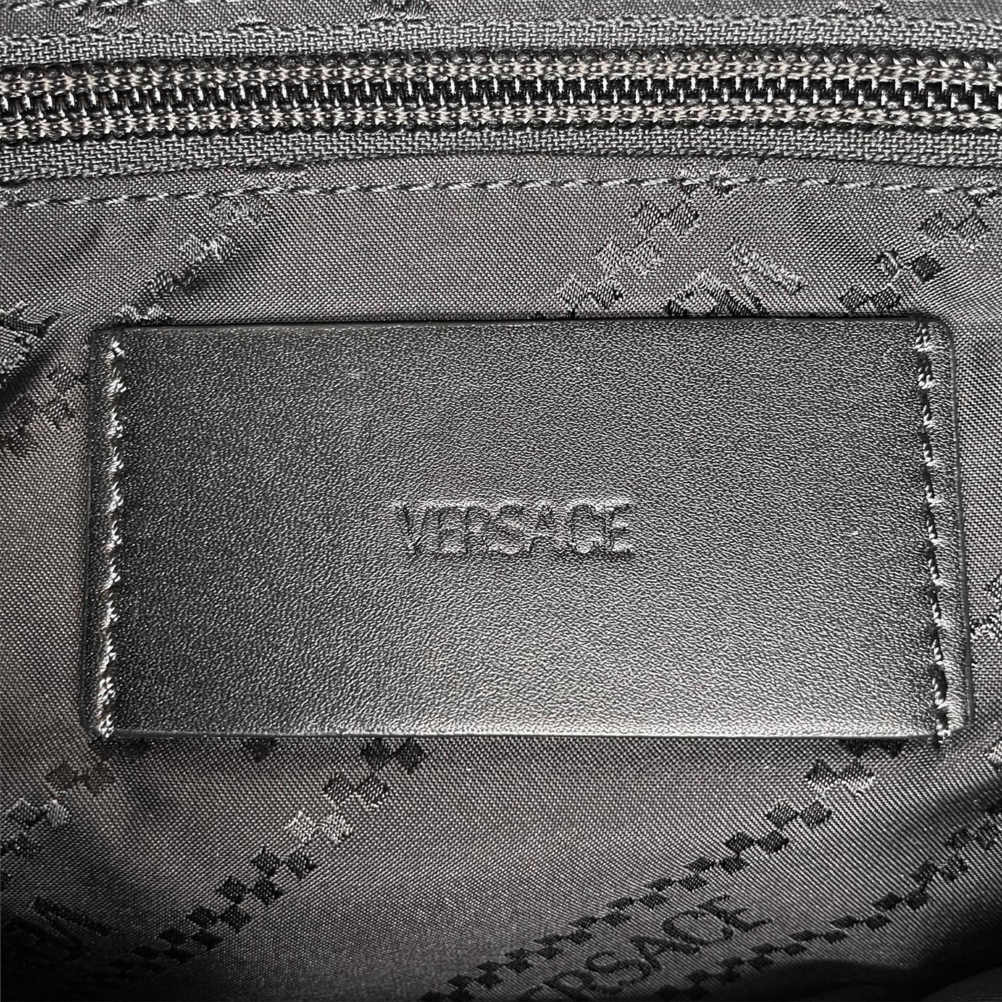 Nylon Shoulder Bag (Pre-Owned) - Versace - Modalova