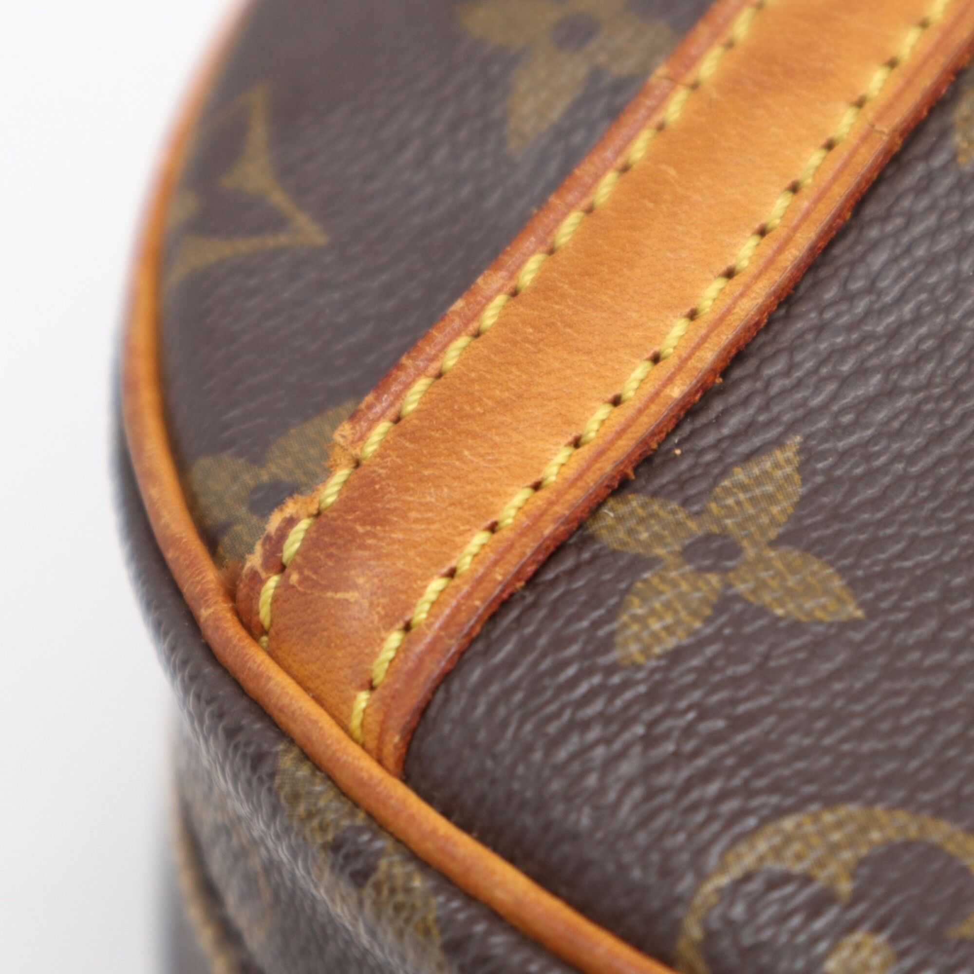 Coated Canvas Leather Shoulder Bag (Pre-Owned) - Louis Vuitton - Modalova