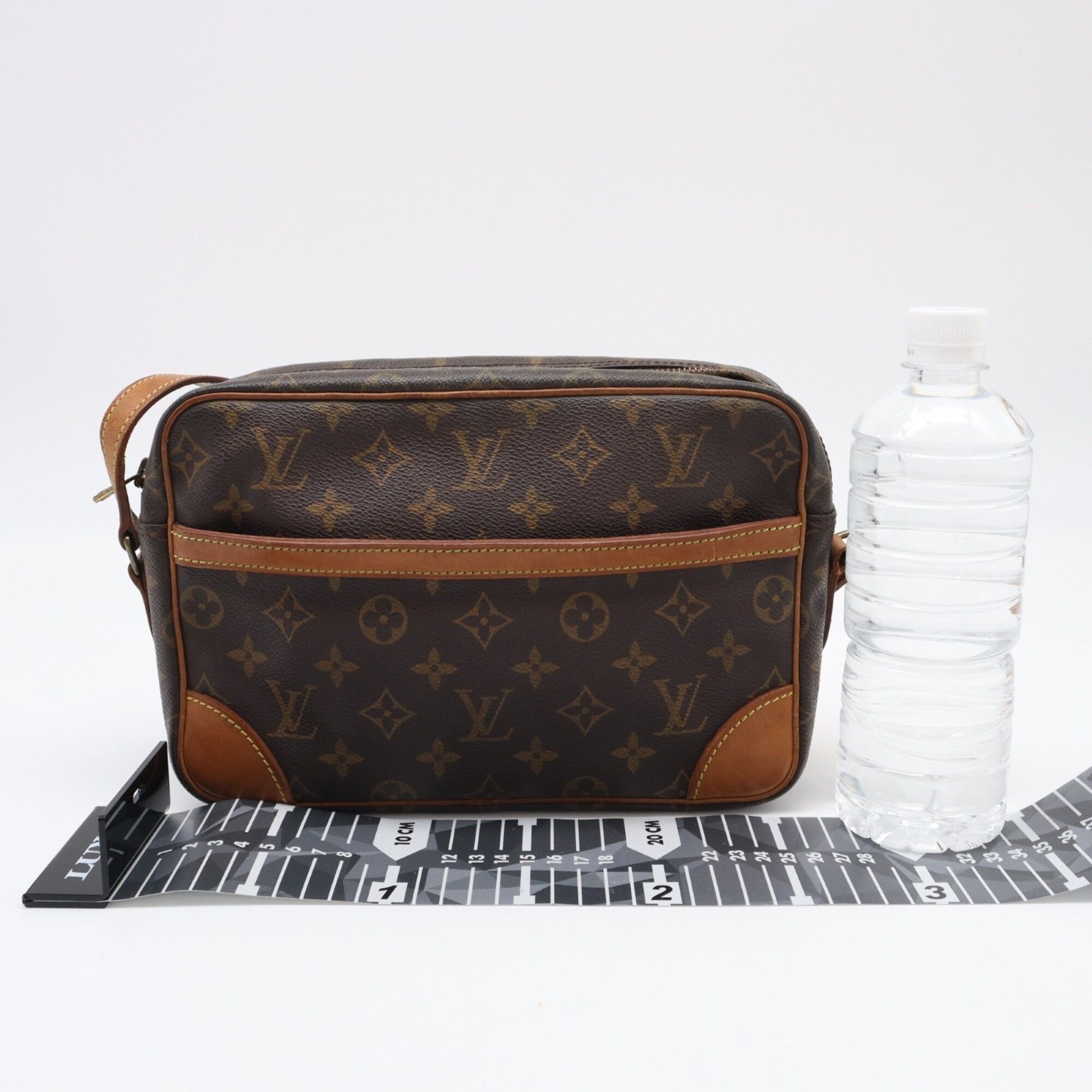 Coated Canvas Leather Shoulder Bag (Pre-Owned) - Louis Vuitton - Modalova
