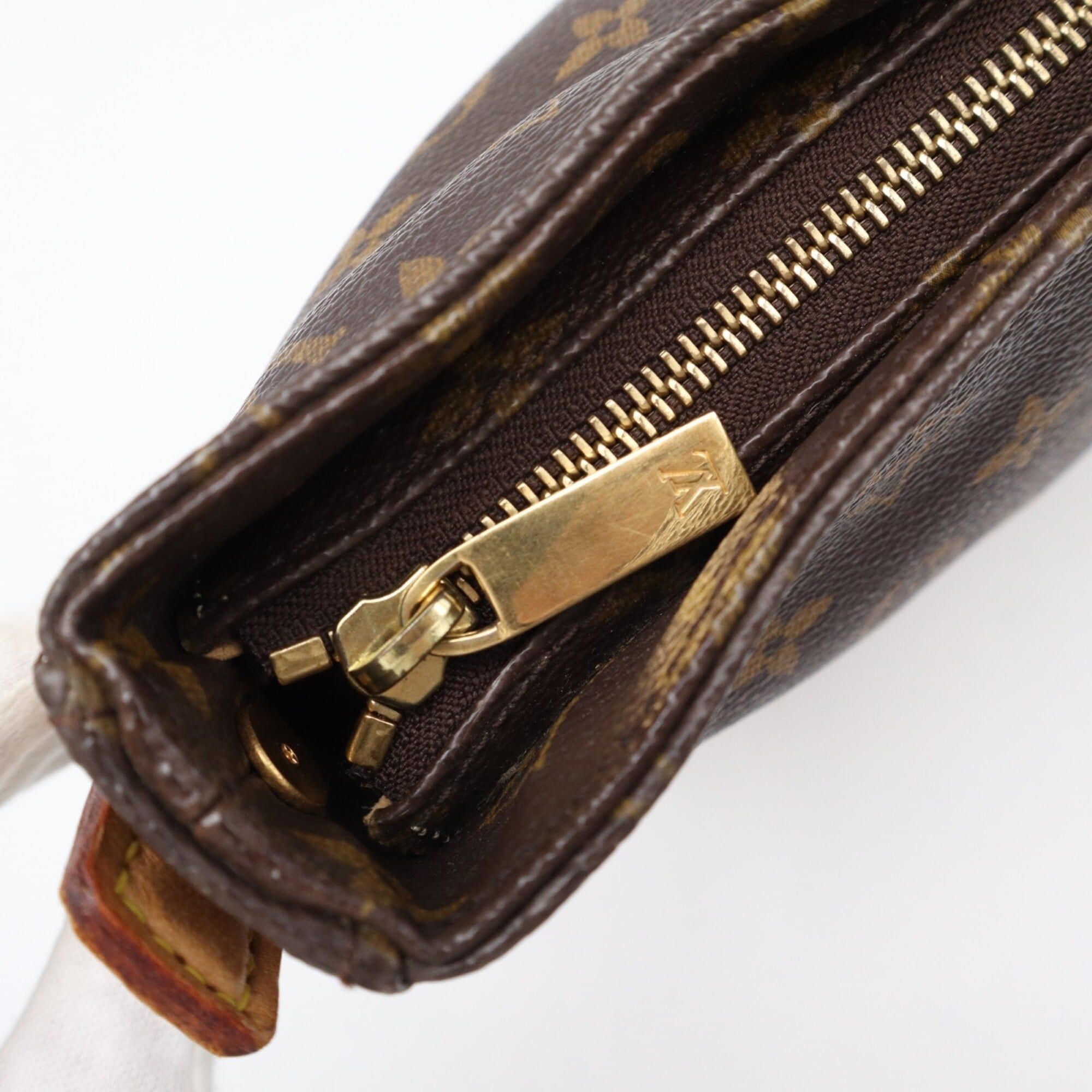 Coated Canvas Leather Handbag (Pre-Owned) - Louis Vuitton - Modalova