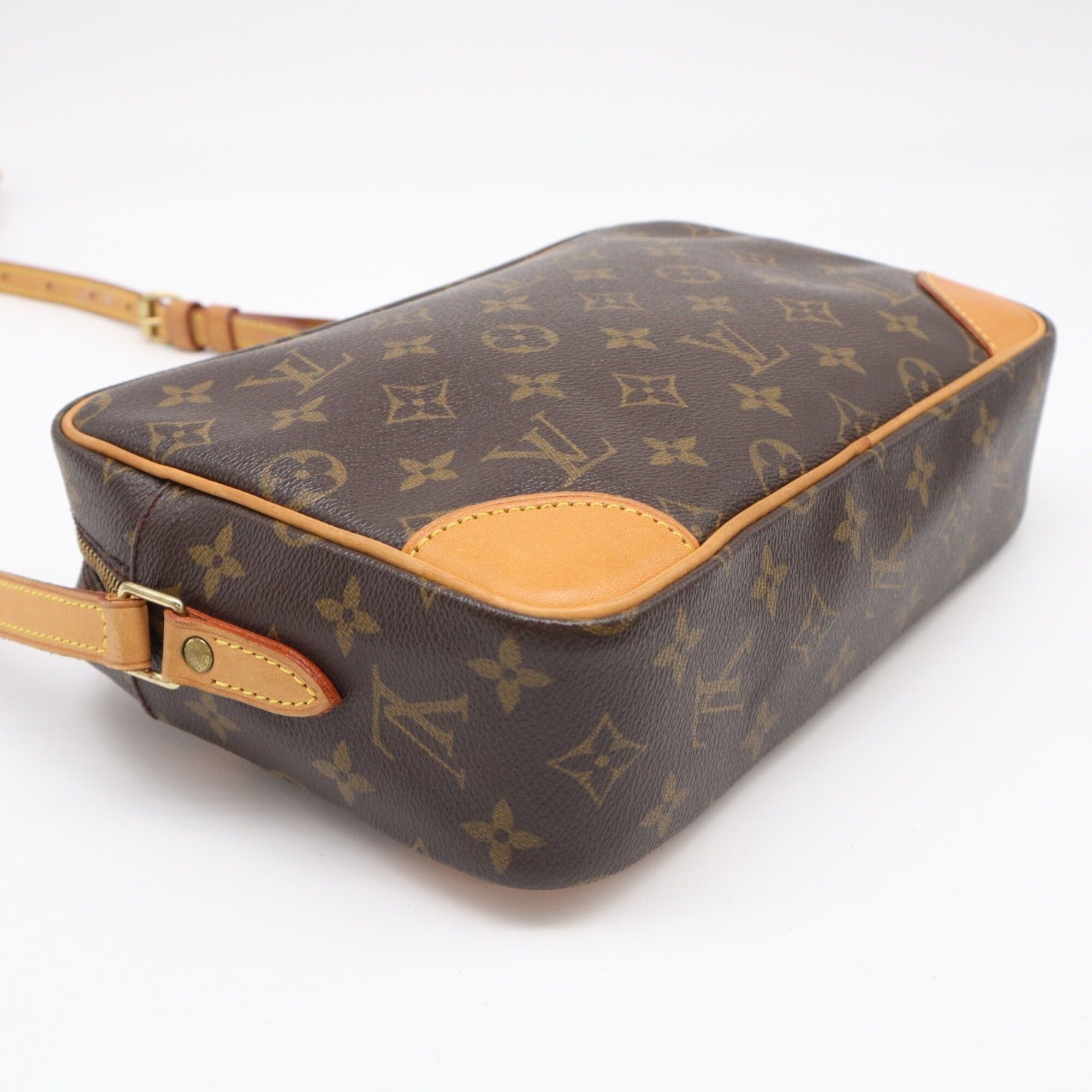 Coated Canvas Leather Shoulder Bag (Pre-Owned) - Louis Vuitton - Modalova
