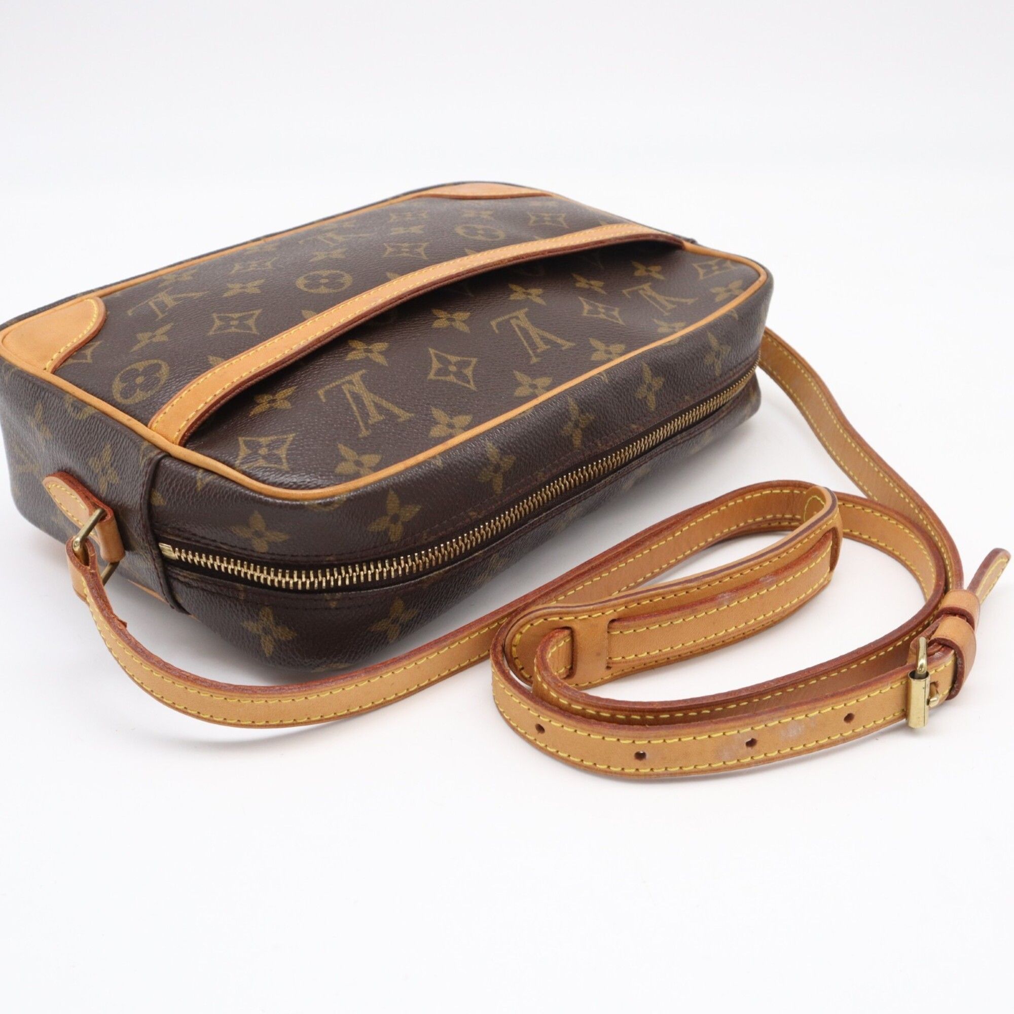 Coated Canvas Leather Shoulder Bag (Pre-Owned) - Louis Vuitton - Modalova