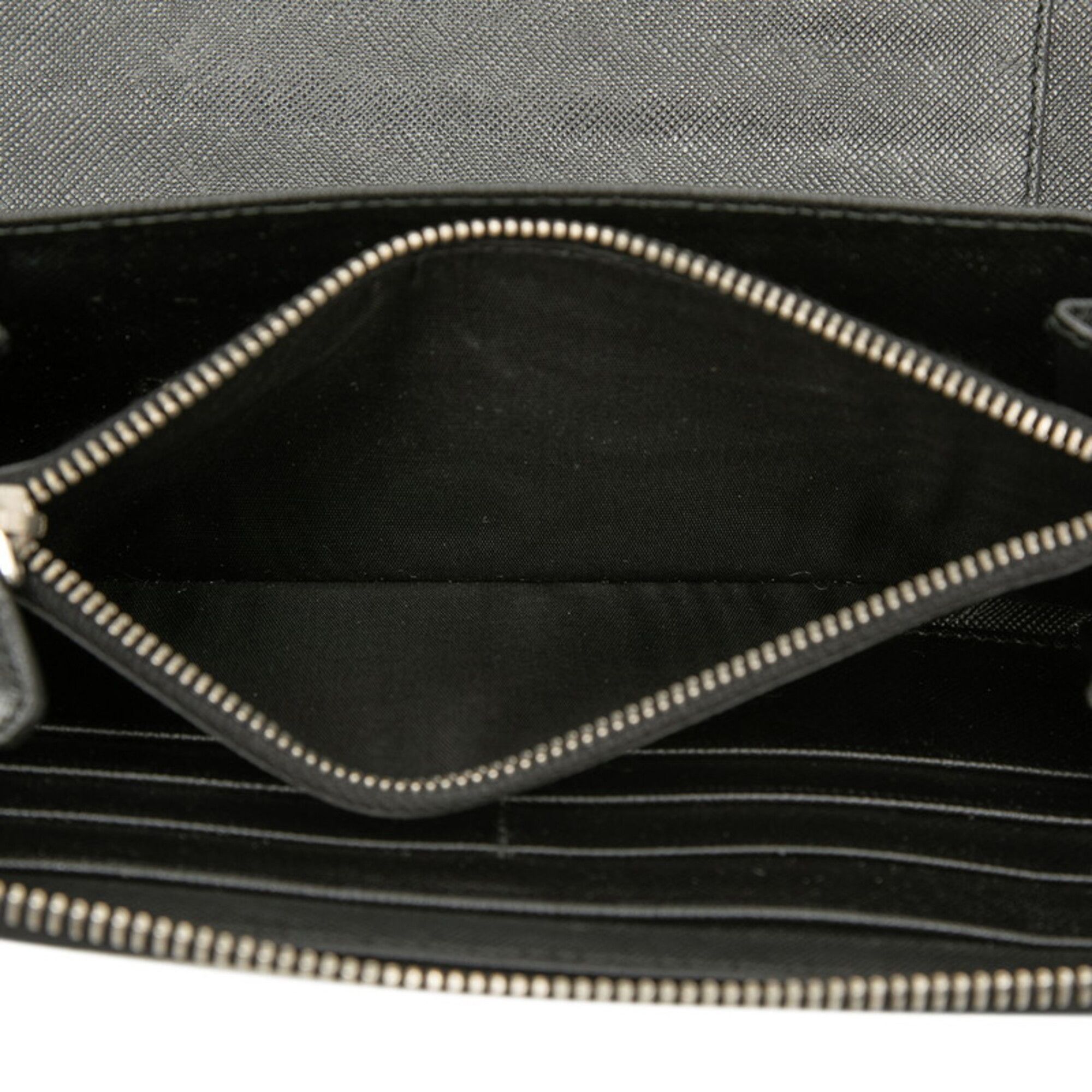 Saffiano Leather Long Wallet (Bi-Fold) (Pre-Owned) - Prada - Modalova