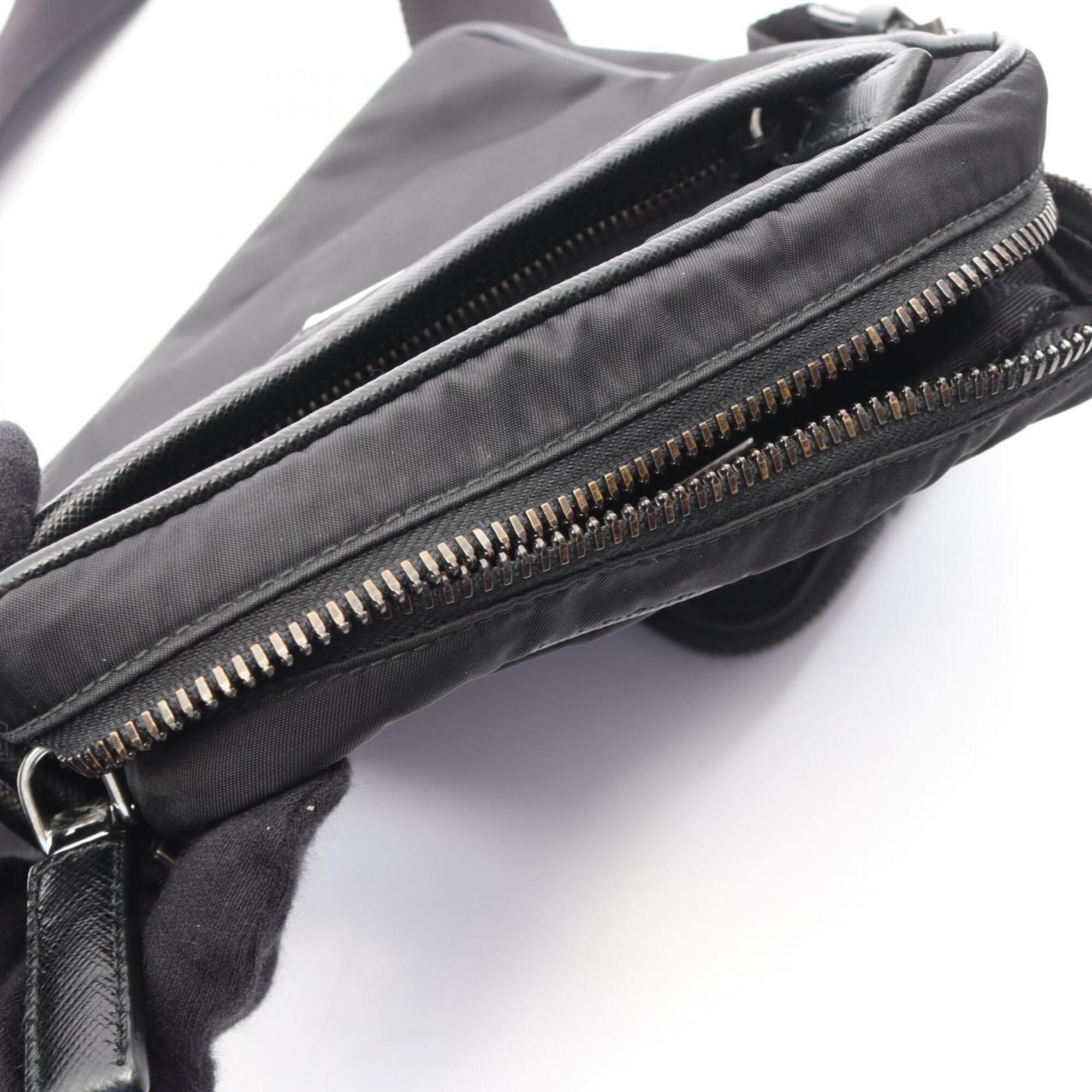 Nylon Leather Handbag Pouch Shoulder Bag (Pre-Owned) - Prada - Modalova