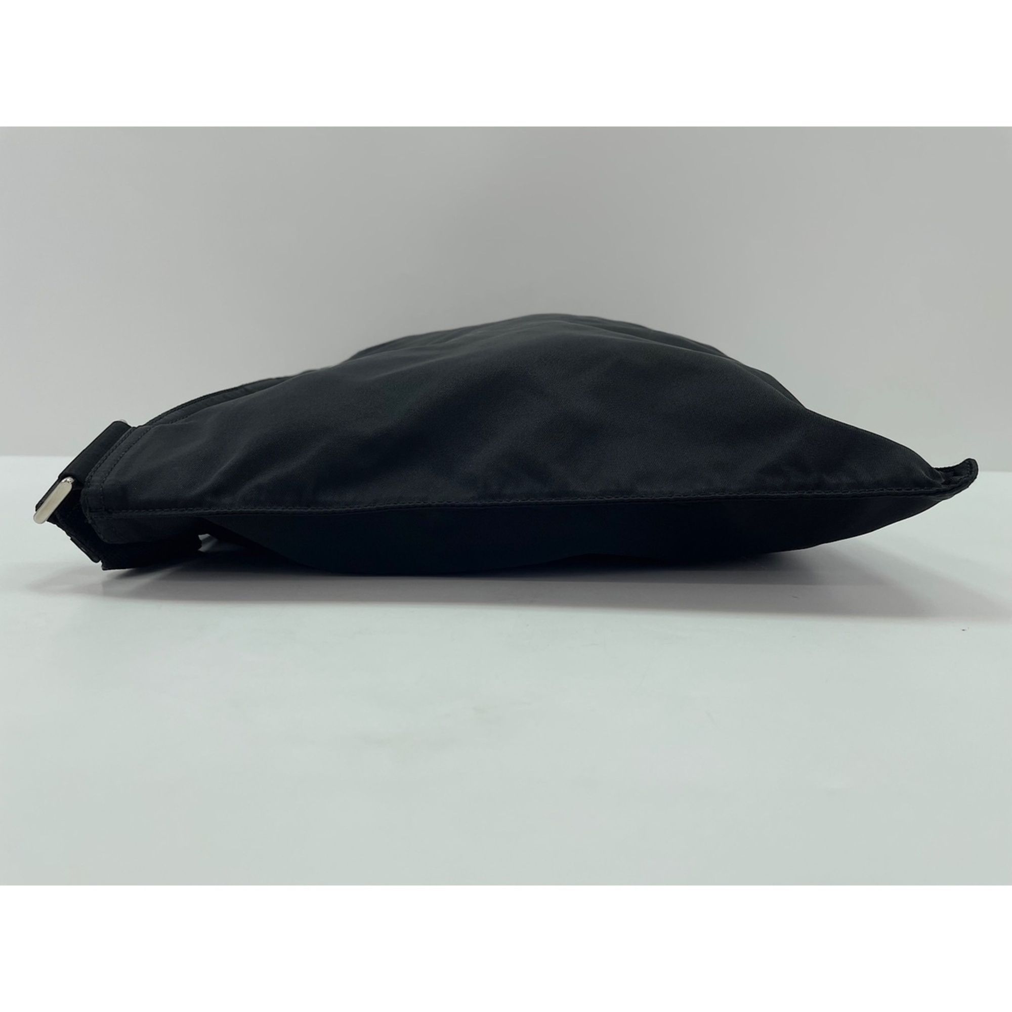 Nylon Shoulder Bag (Pre-Owned) - Prada - Modalova