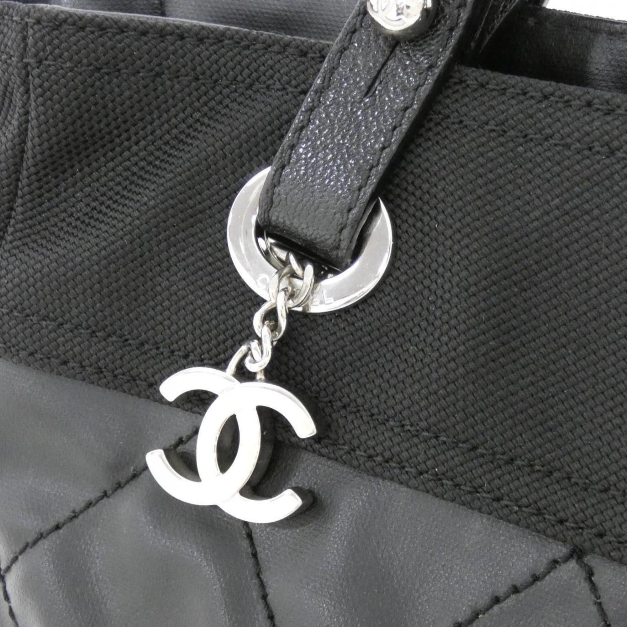 Canvas Handbag (Pre-Owned) - Chanel - Modalova