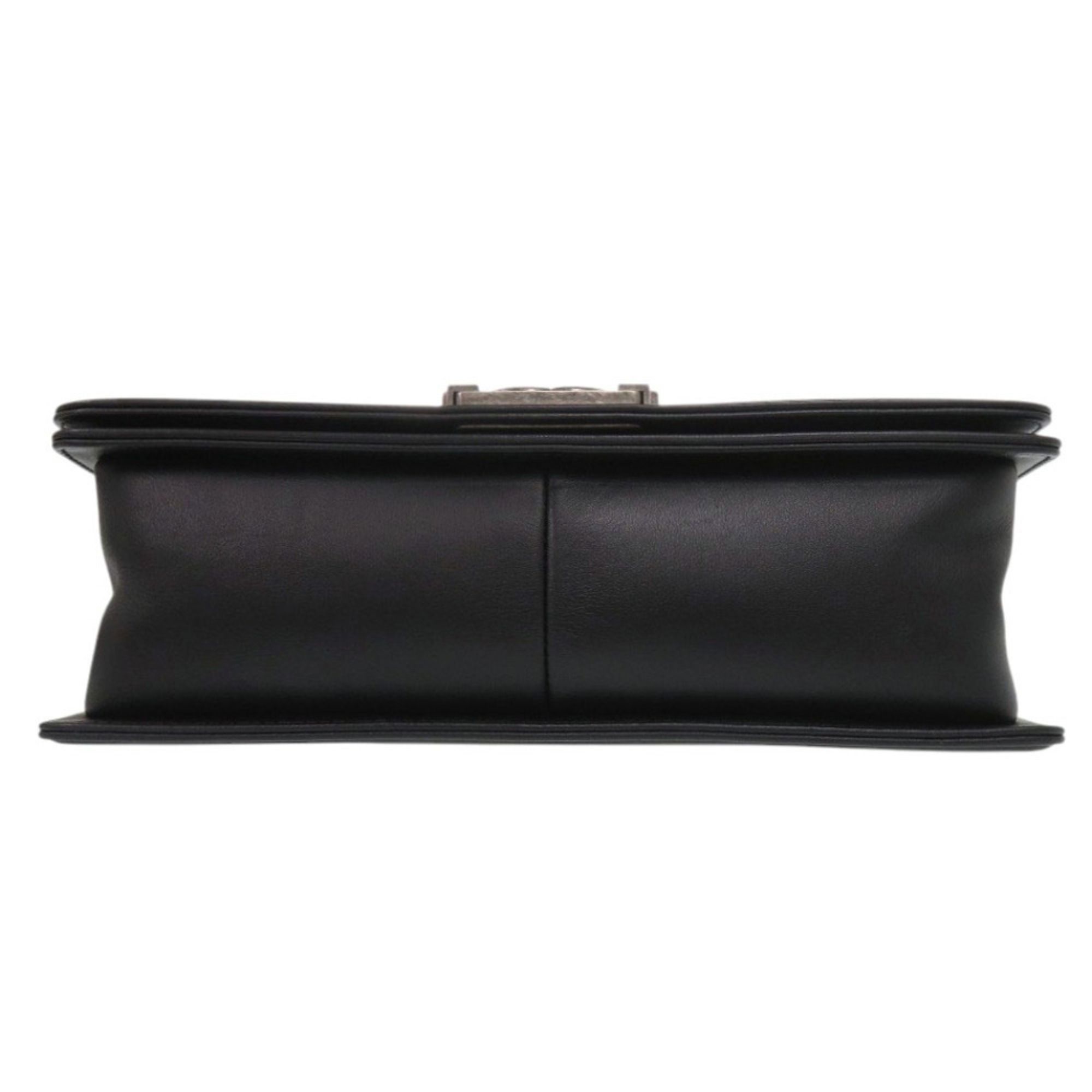 Leather Shoulder Bag (Pre-Owned) - Chanel - Modalova