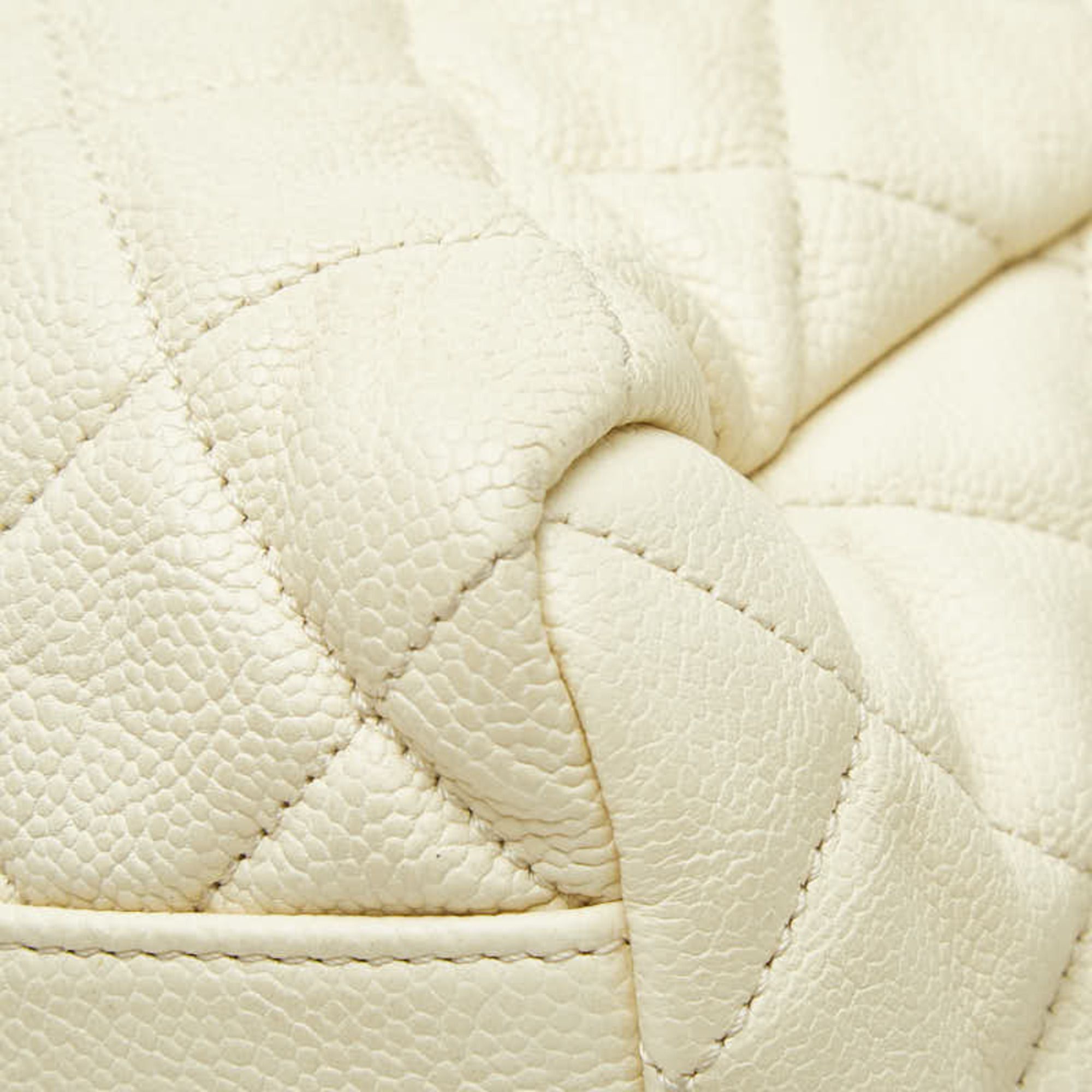 Grained Calfskin Shoulder Bag (Pre-Owned) - Chanel - Modalova