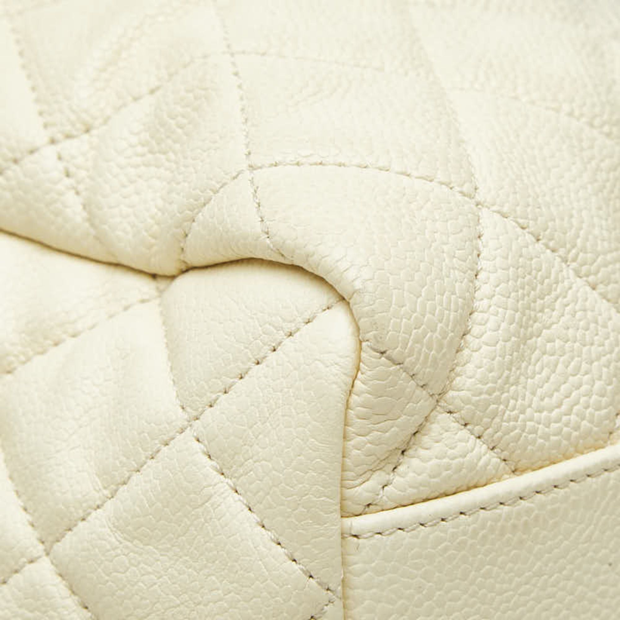 Grained Calfskin Shoulder Bag (Pre-Owned) - Chanel - Modalova