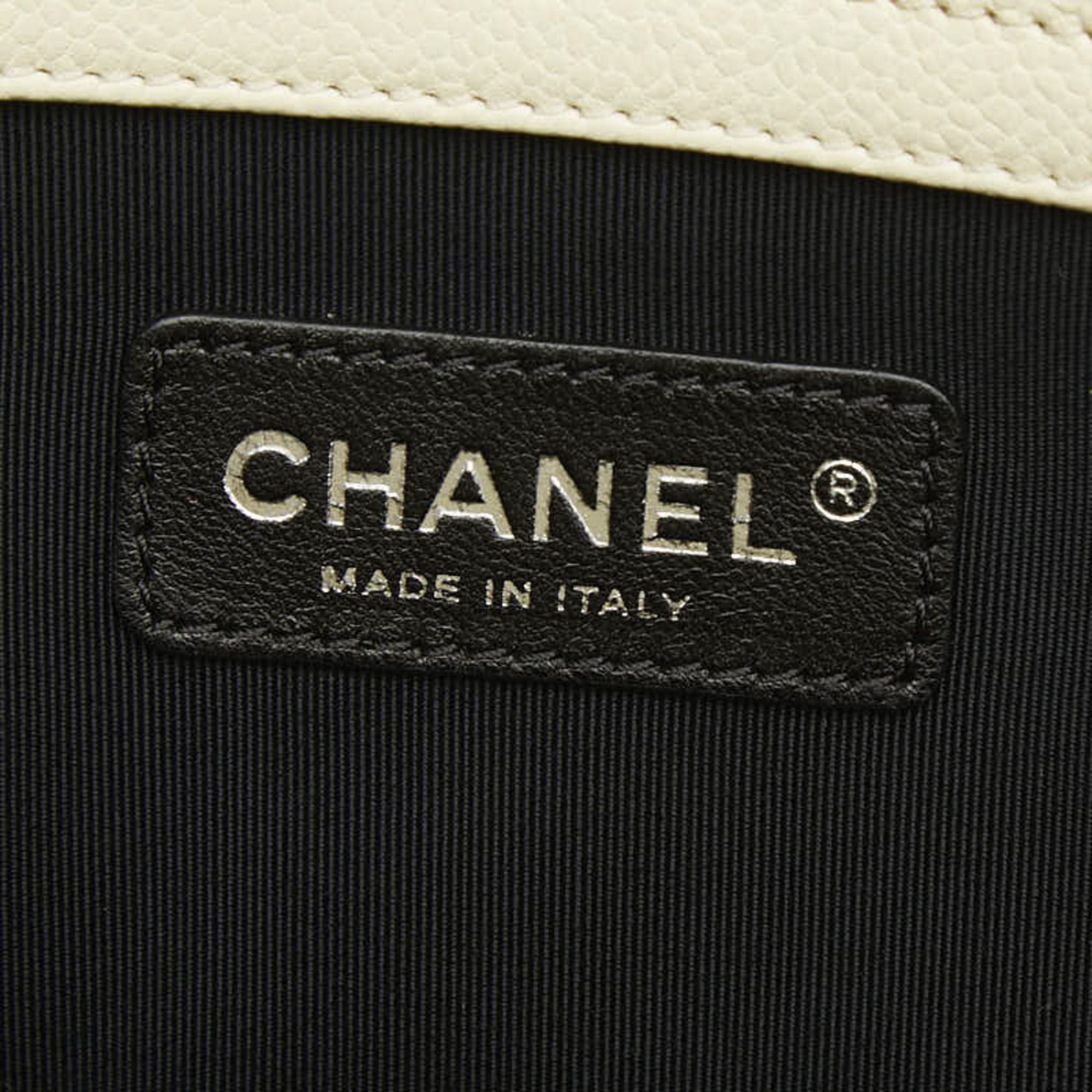 Grained Calfskin Shoulder Bag (Pre-Owned) - Chanel - Modalova