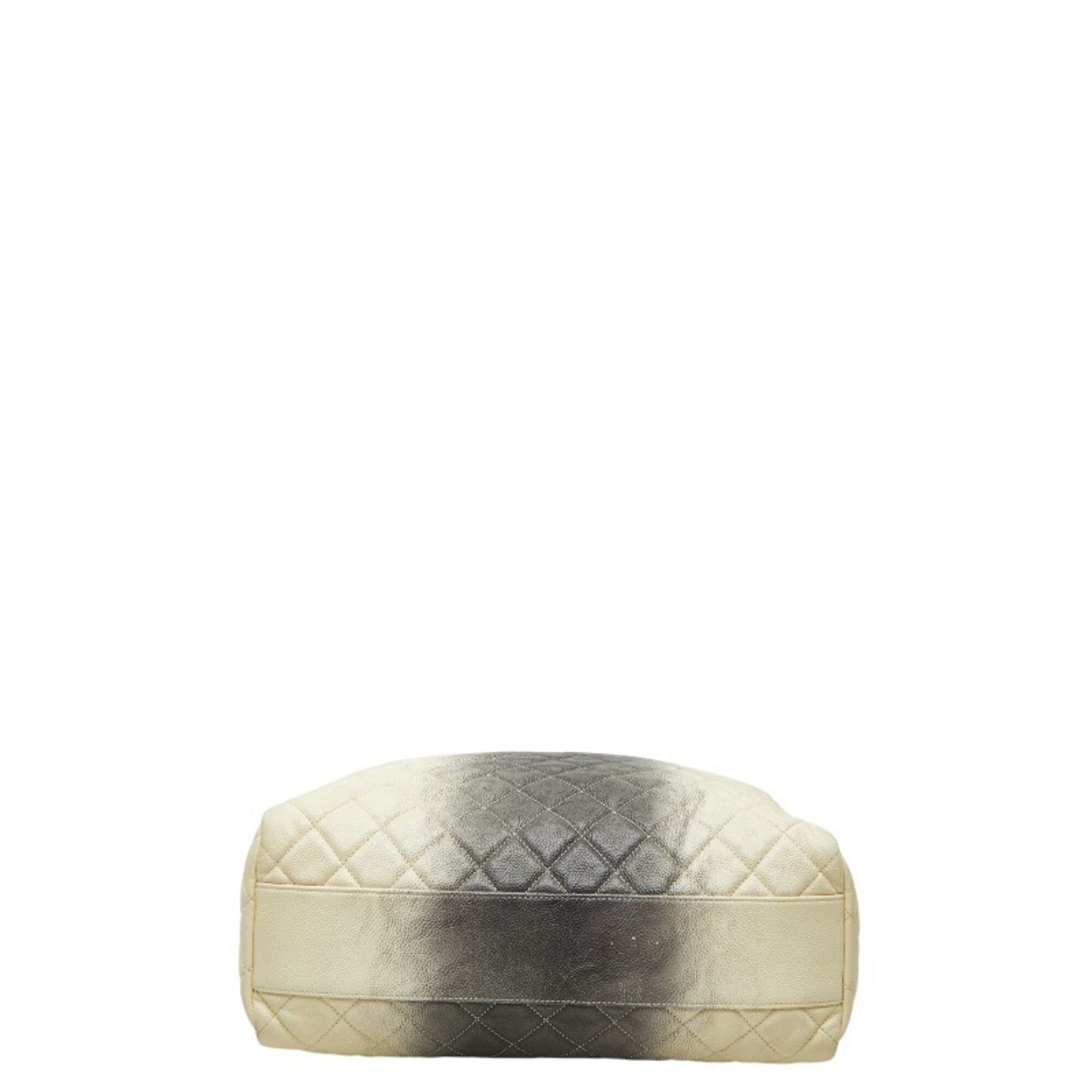 Grained Calfskin Shoulder Bag (Pre-Owned) - Chanel - Modalova
