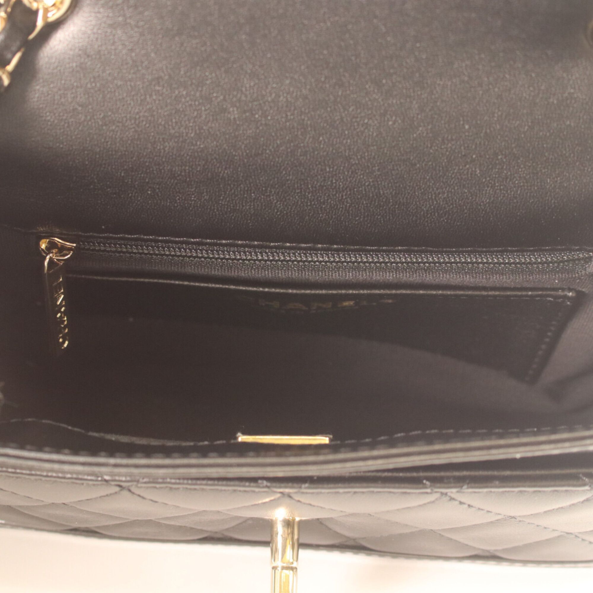 Leather Shoulder Bag (Pre-Owned) - Chanel - Modalova