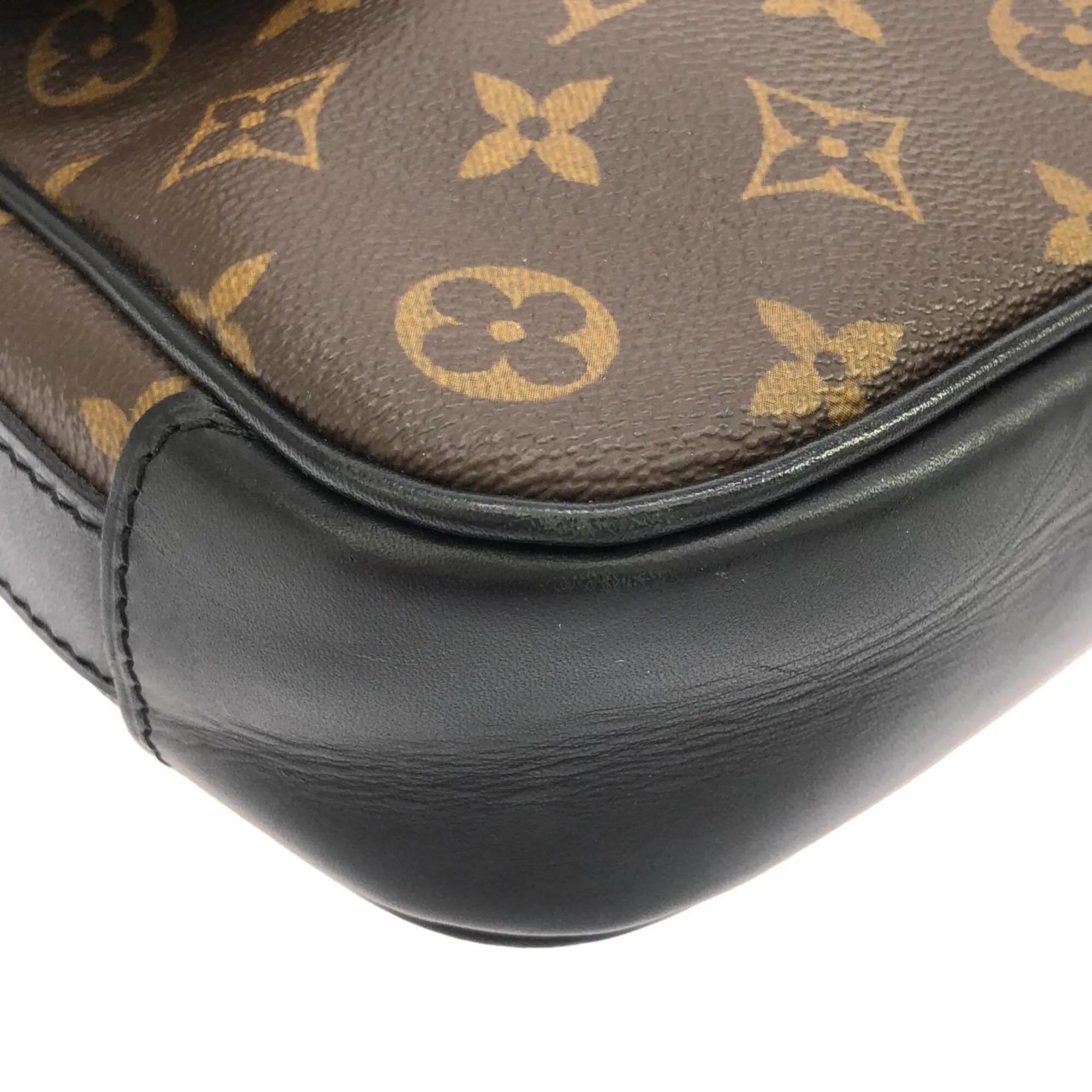 Coated Canvas Shoulder Bag (Pre-Owned) - Louis Vuitton - Modalova