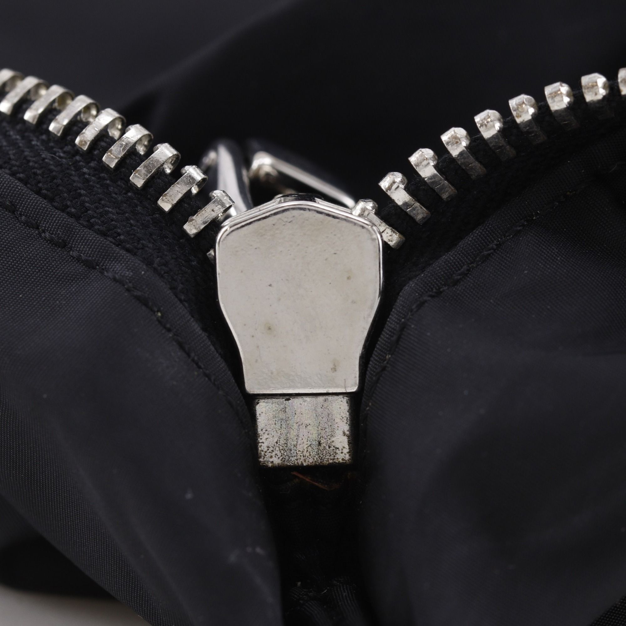 Prada Black Nylon Pouch (Pre-Owned) - Prada - Modalova