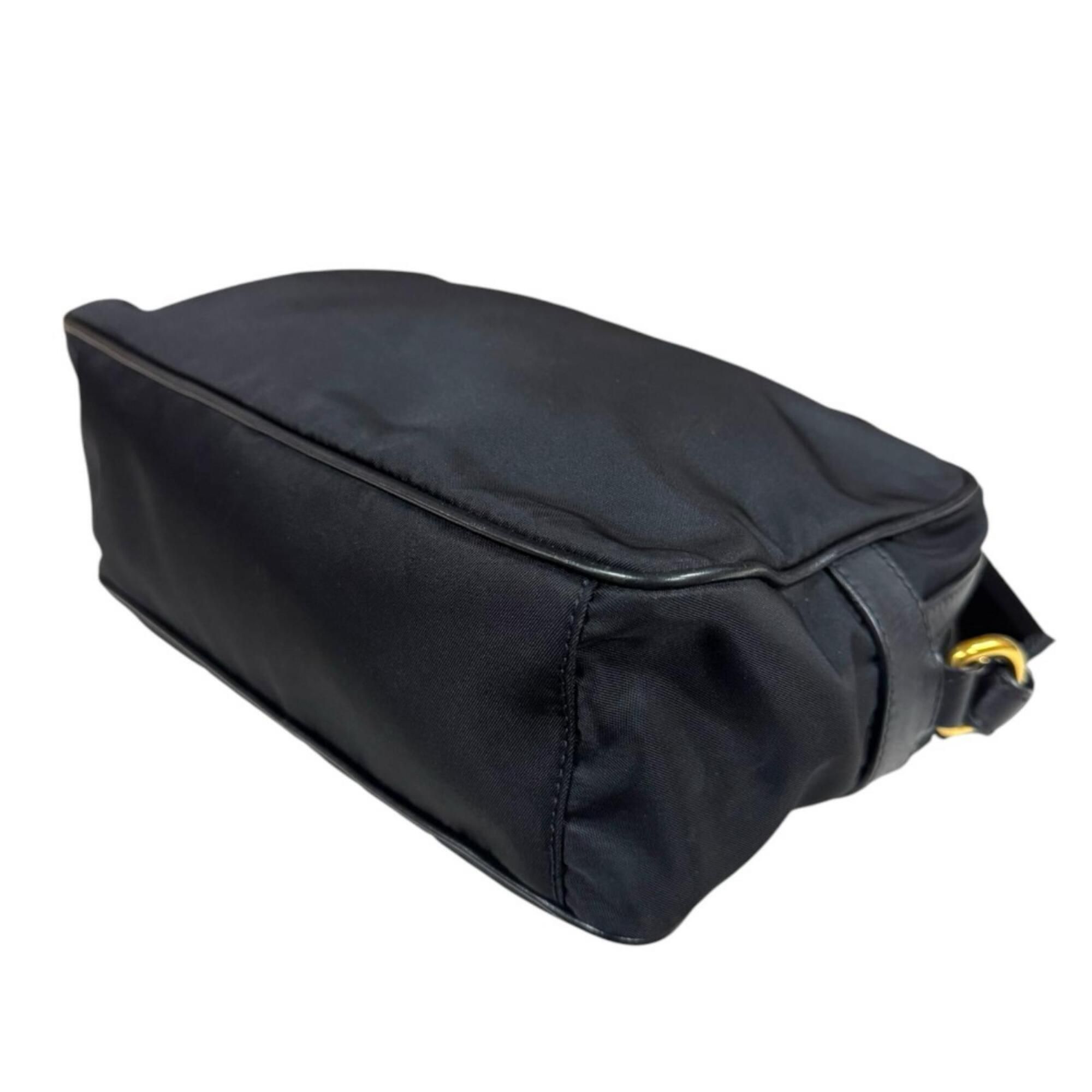 Nylon Shoulder Bag (Pre-Owned) - Prada - Modalova