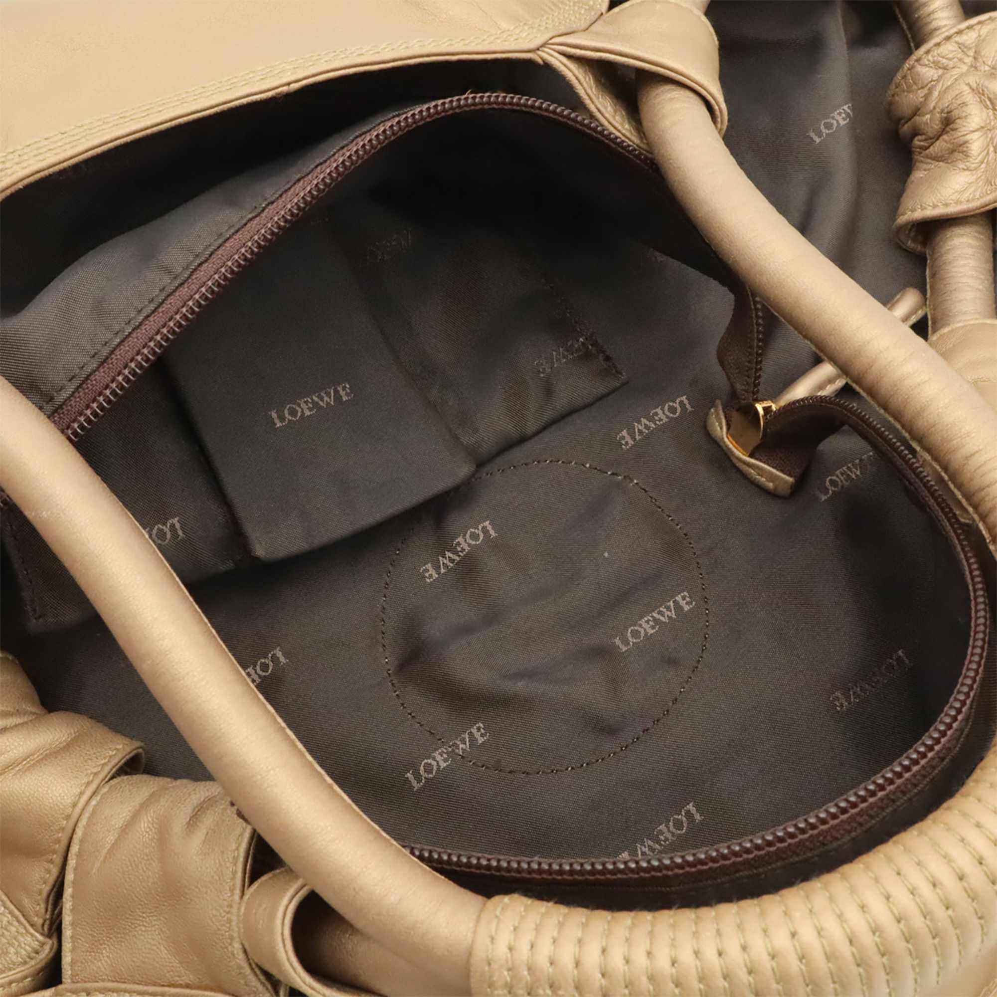 Leather Handbag (Pre-Owned) - Loewe - Modalova