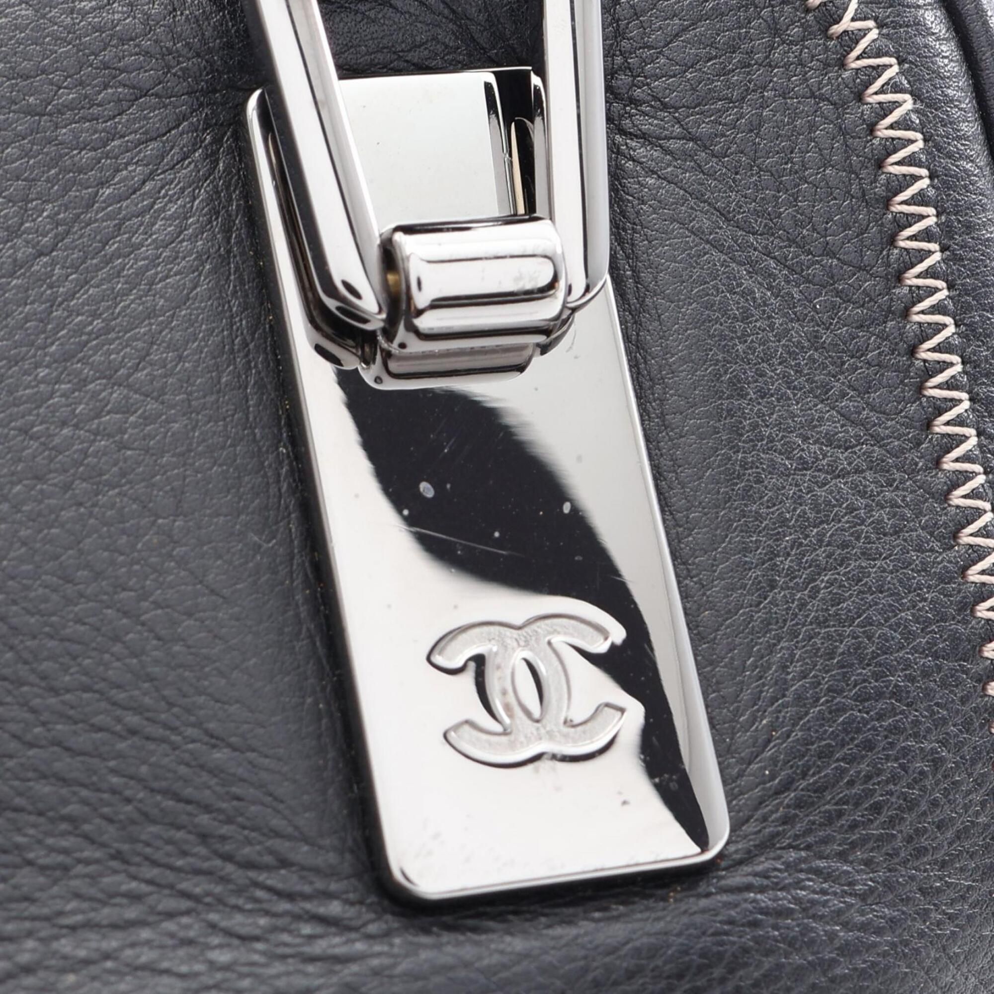 Leather Handbag (Pre-Owned) - Chanel - Modalova
