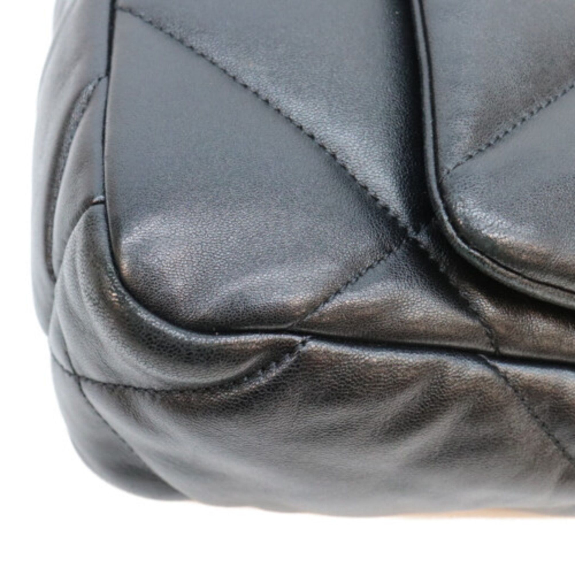 Leather Shoulder Bag (Pre-Owned) - Chanel - Modalova