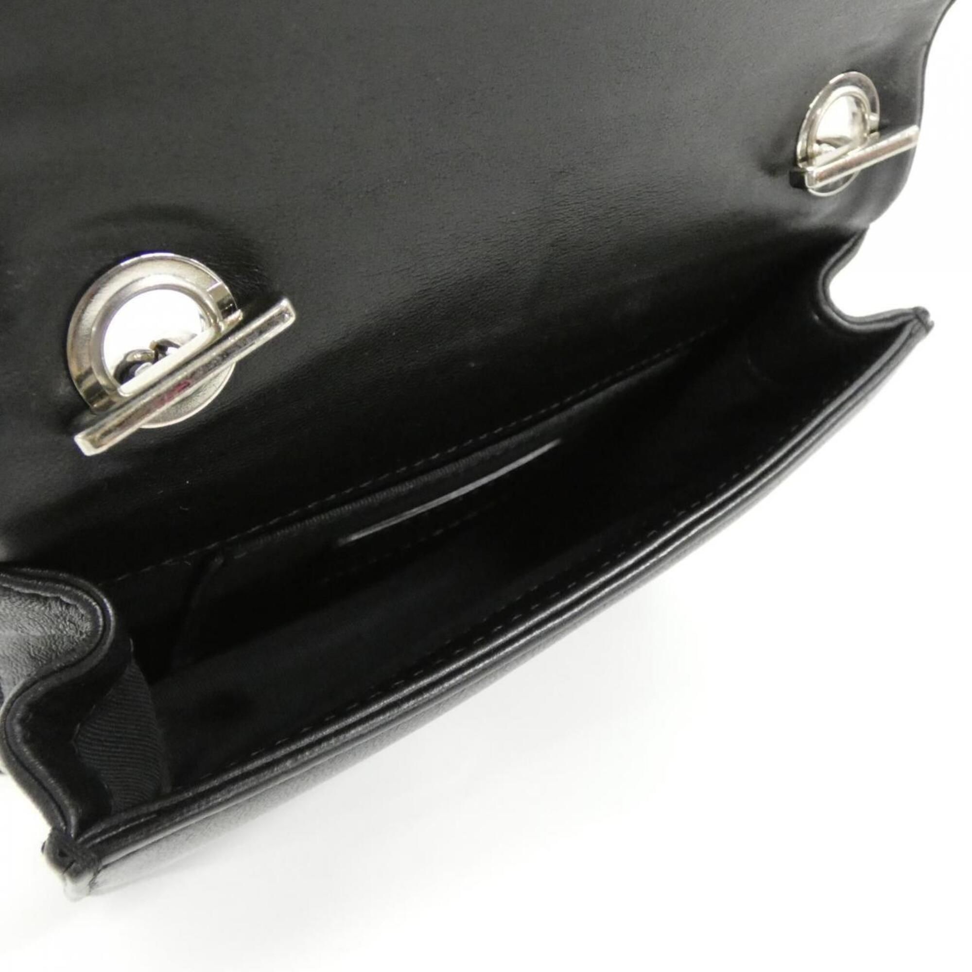 Leather Shoulder Bag (Pre-Owned) - Chanel - Modalova