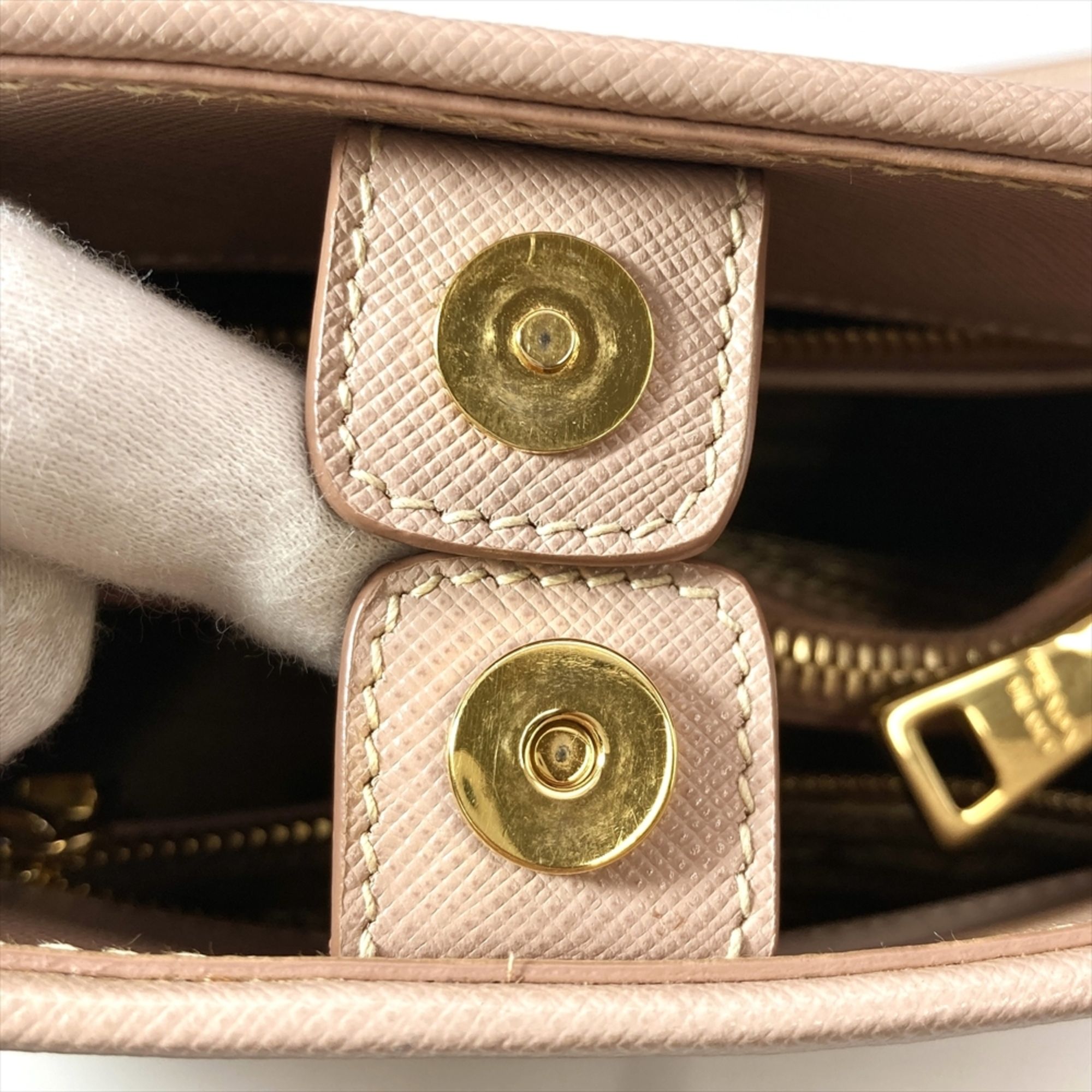Saffiano Leather Handbag (Pre-Owned) - Prada - Modalova