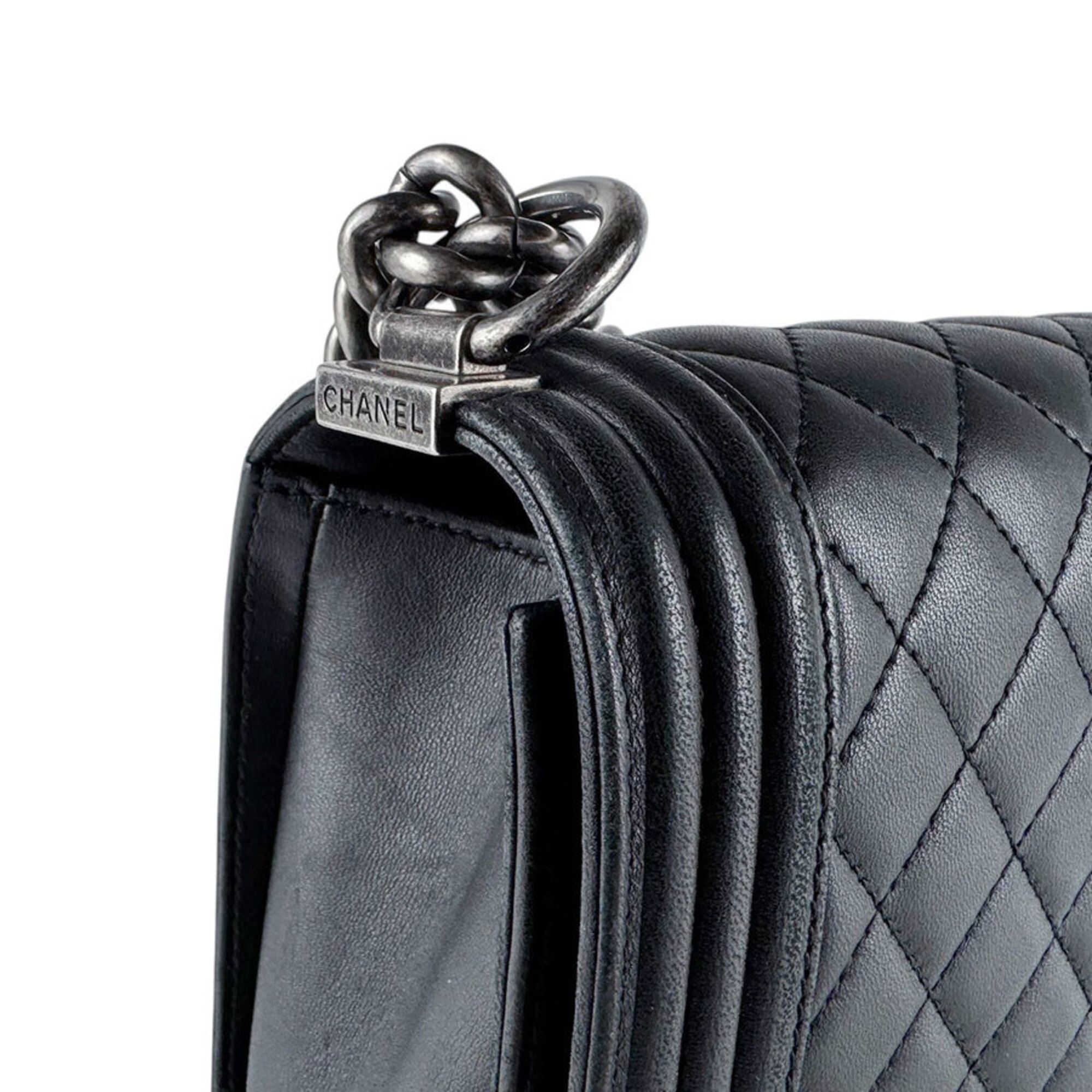 Leather Shoulder Bag (Pre-Owned) - Chanel - Modalova