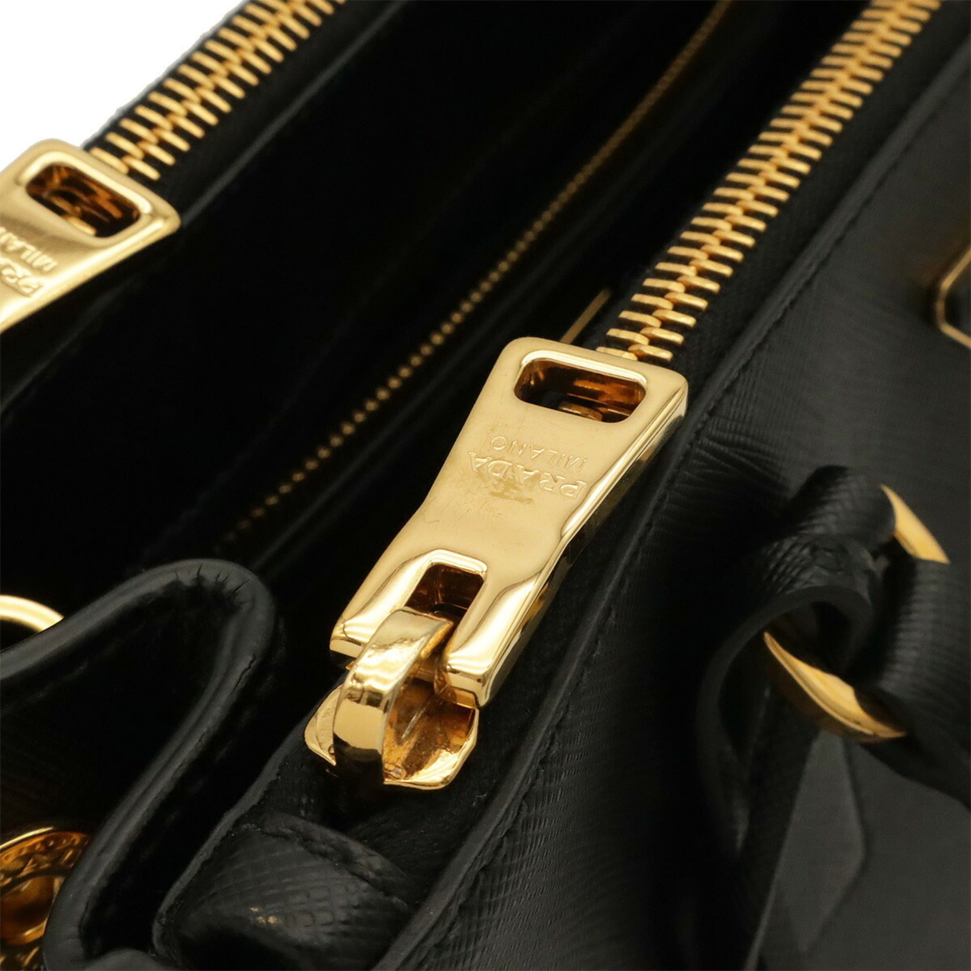 Leather Handbag Shoulder Bag (Pre-Owned) - Prada - Modalova