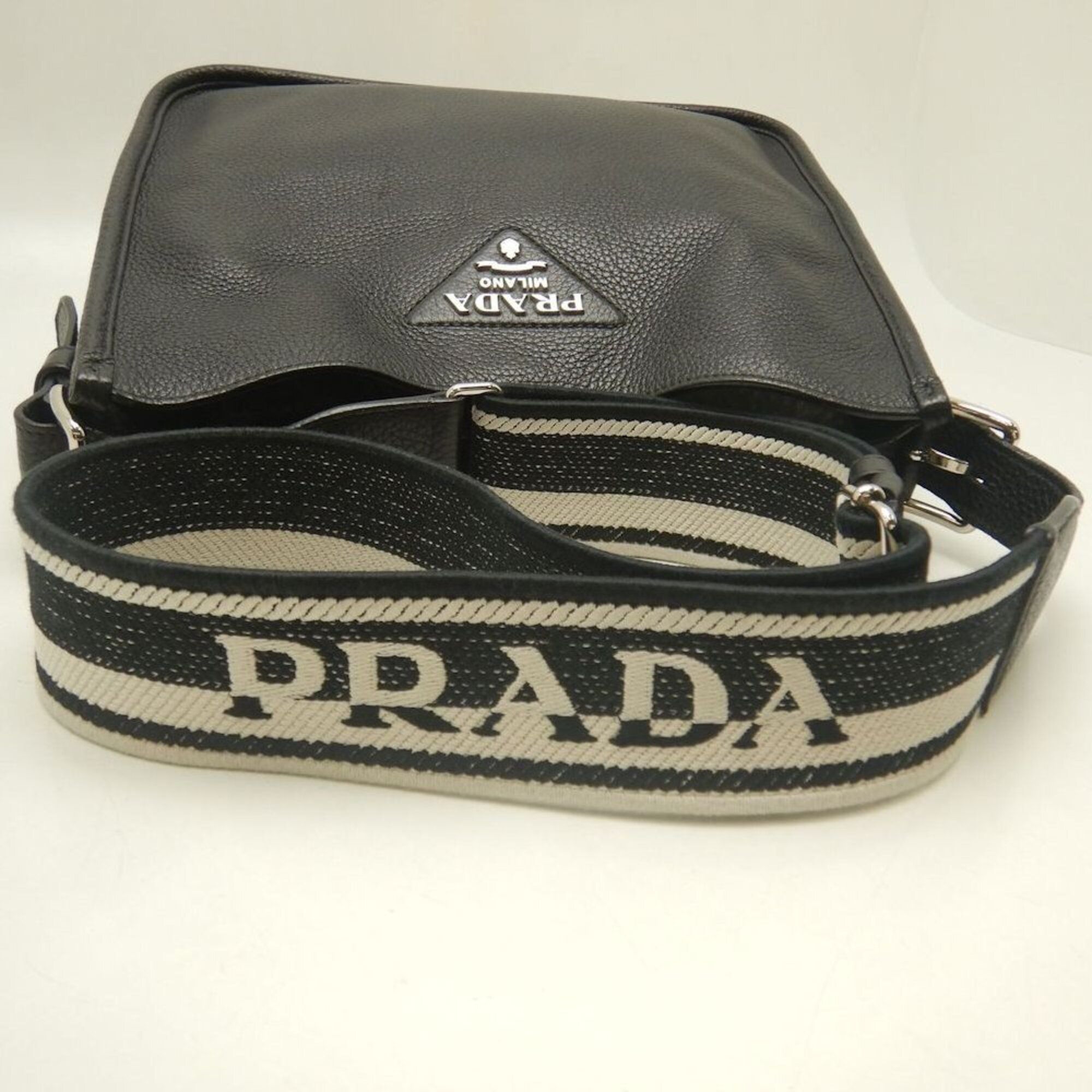Leather Shoulder Bag (Pre-Owned) - Prada - Modalova