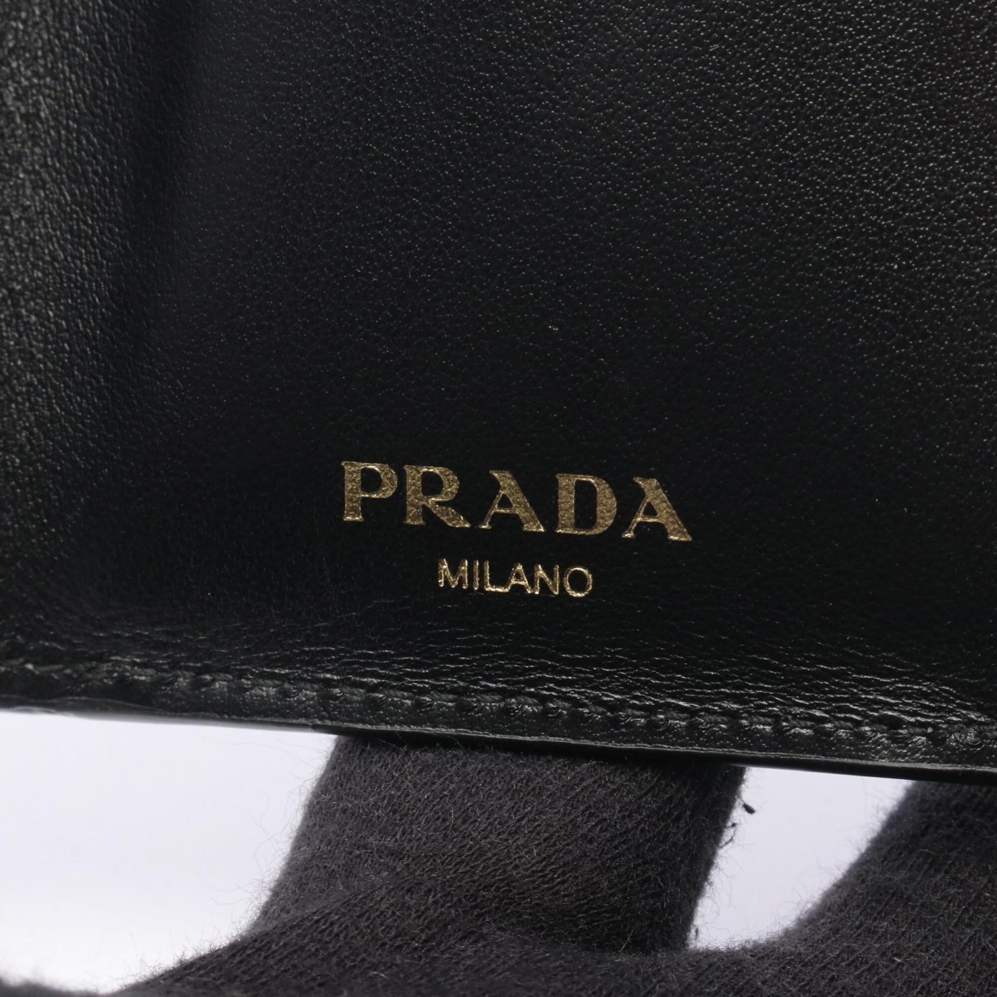 Leather Wallet (Tri-Fold) (Pre-Owned) - Prada - Modalova