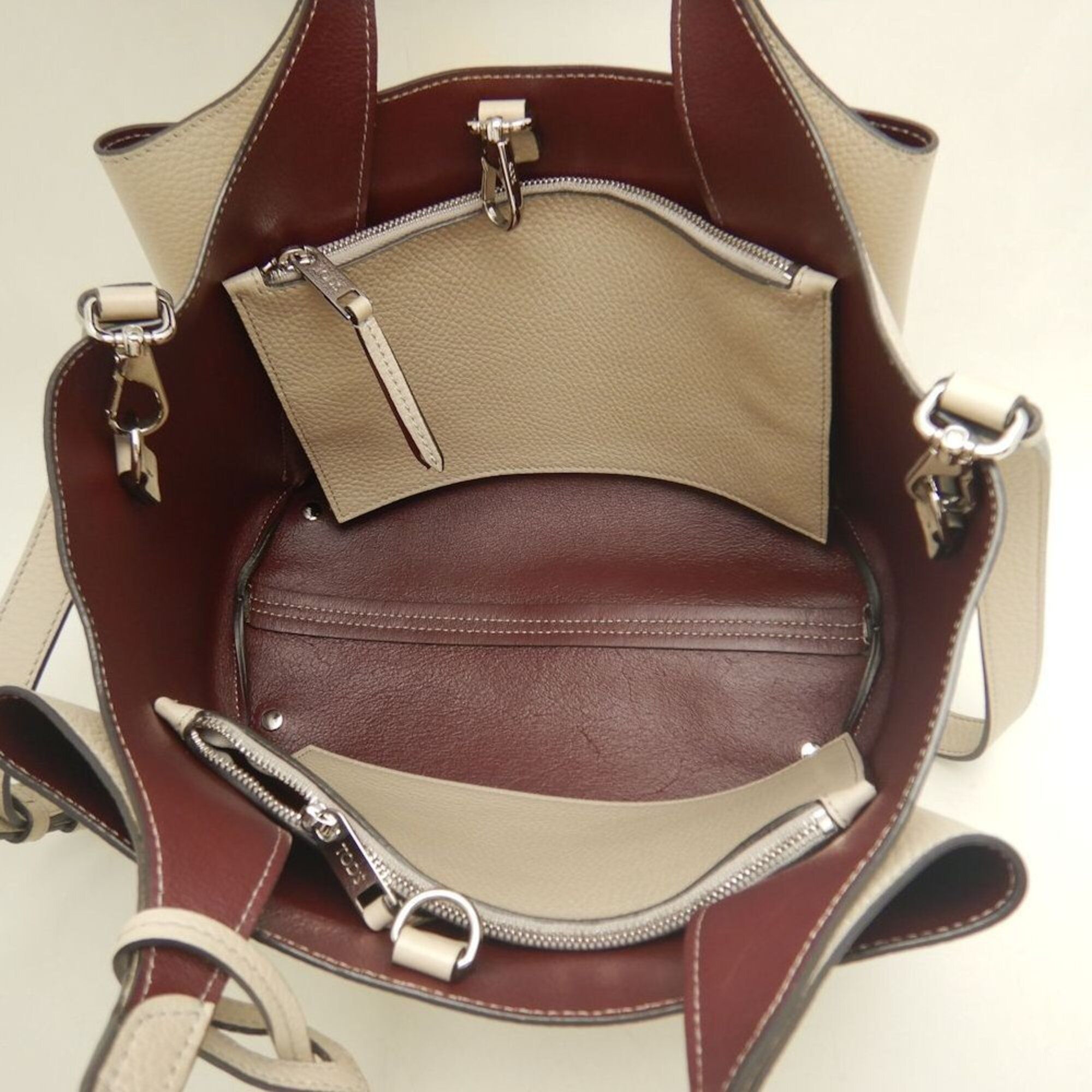 Leather Handbag (Pre-Owned) - Tod's - Modalova