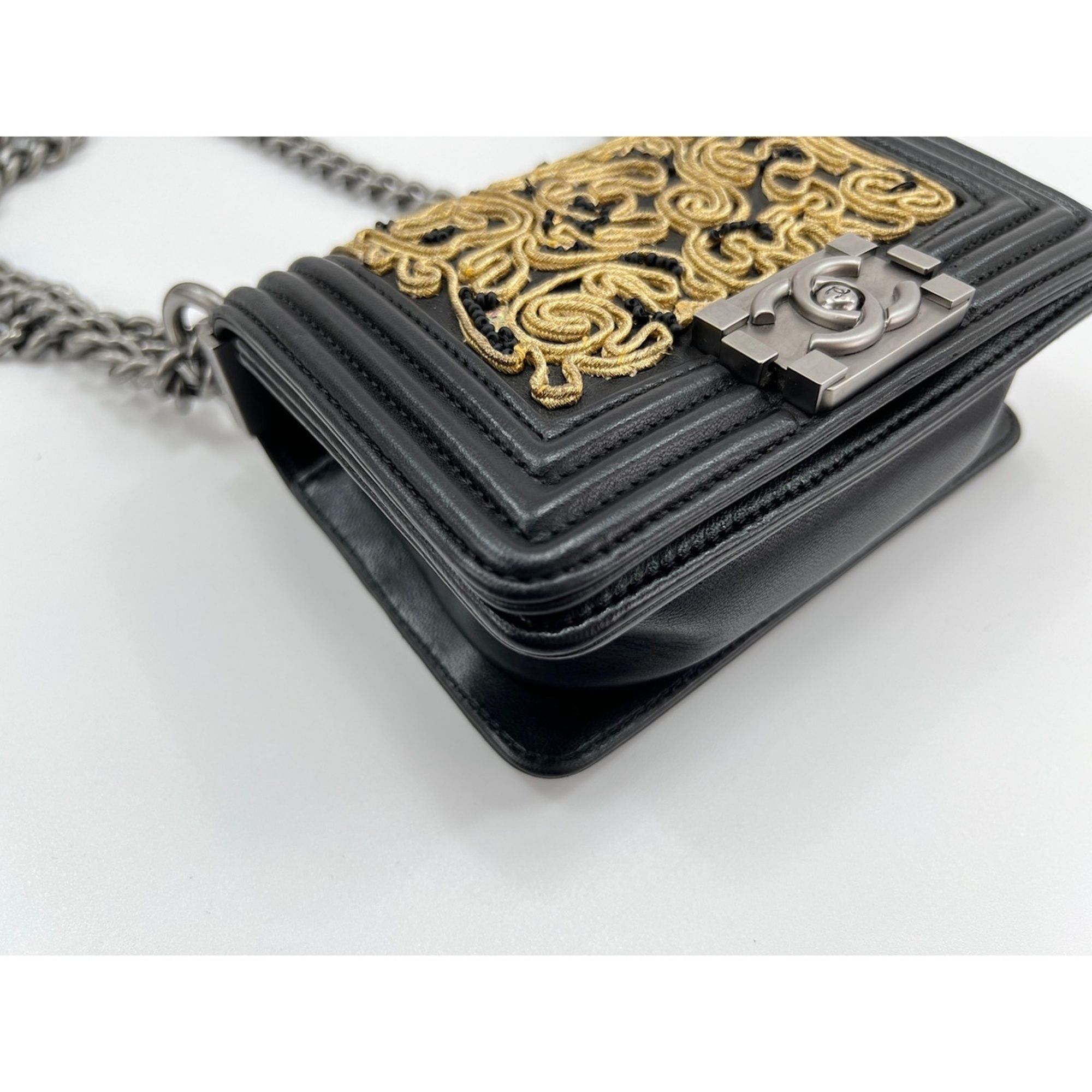 Leather Shoulder Bag (Pre-Owned) - Chanel - Modalova