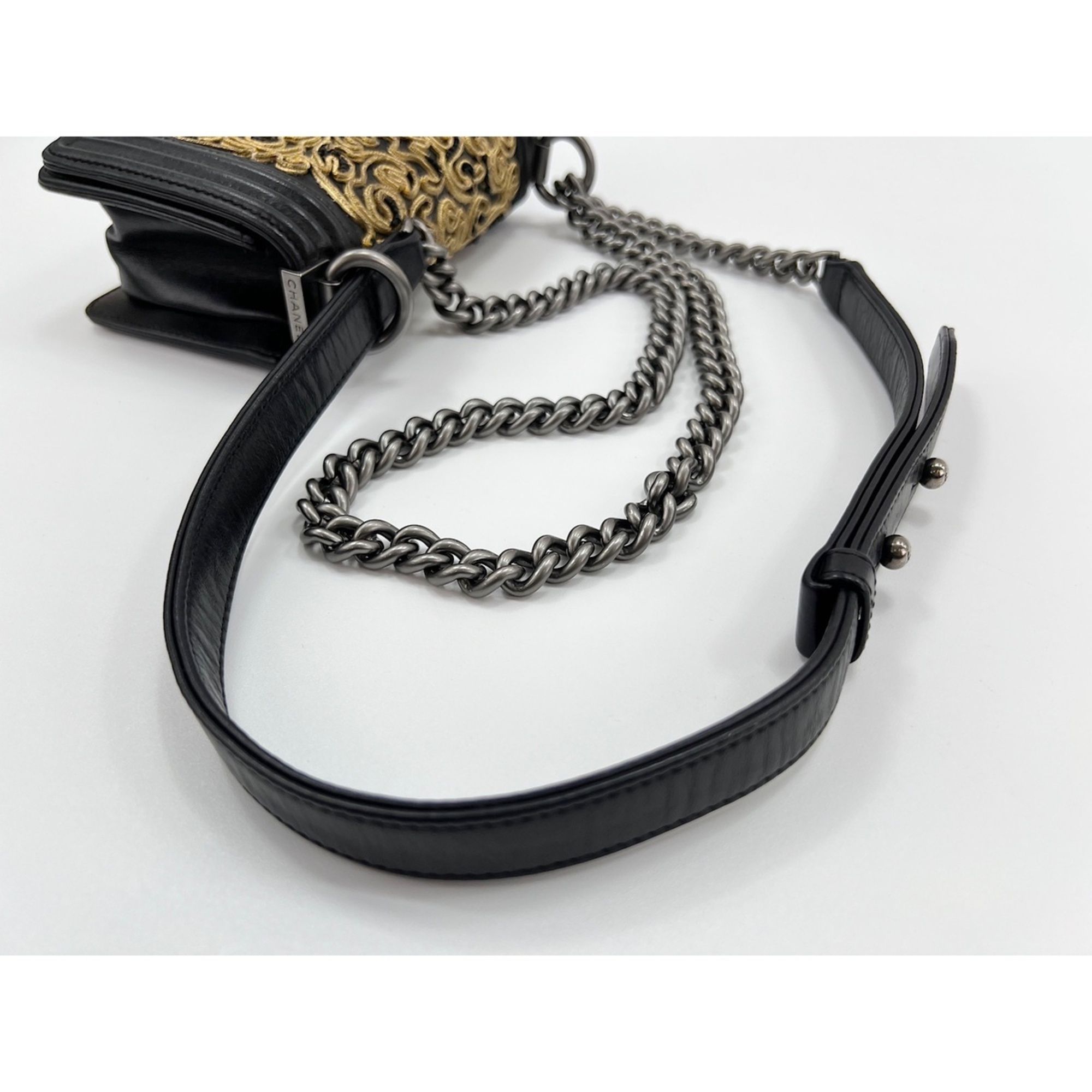 Leather Shoulder Bag (Pre-Owned) - Chanel - Modalova