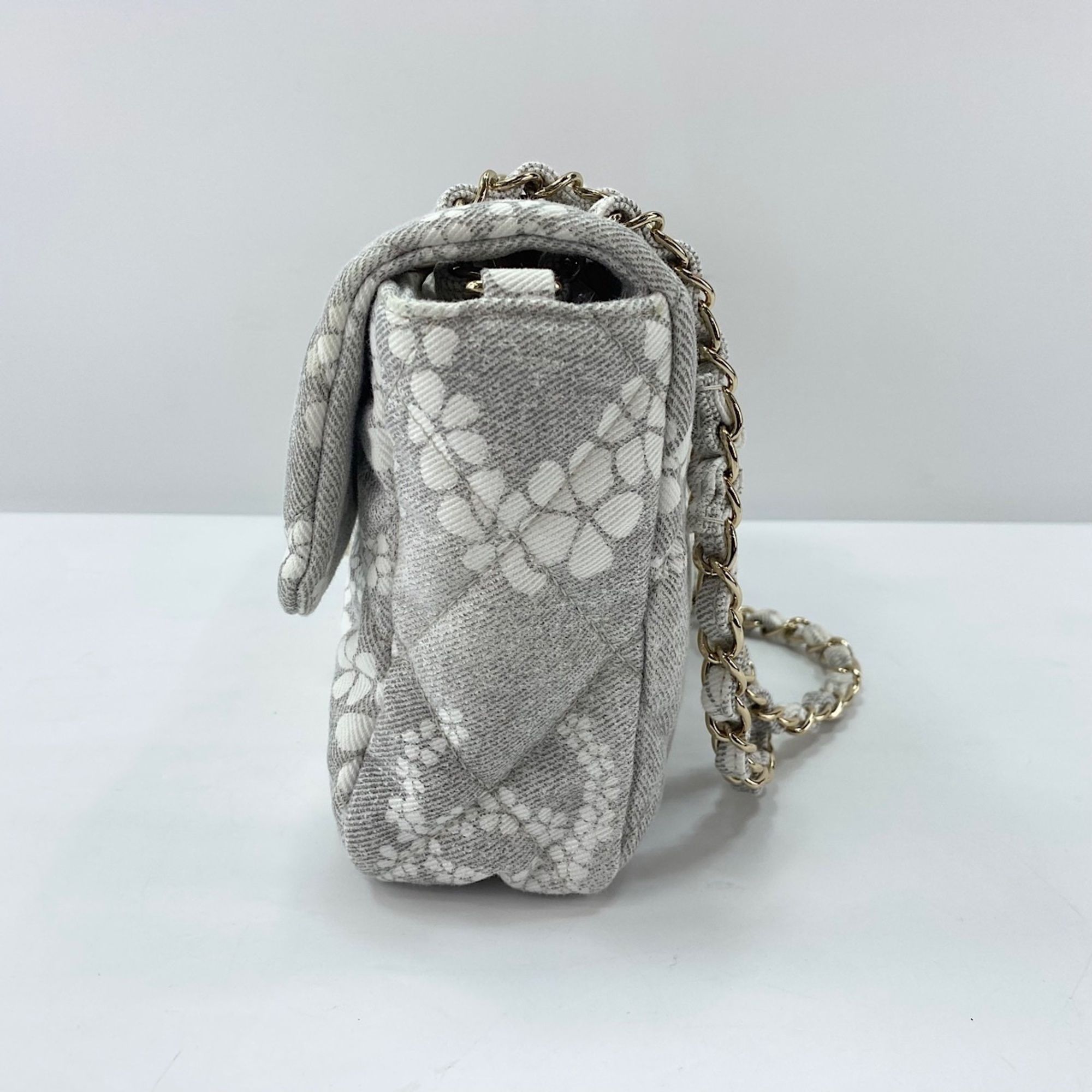Canvas Shoulder Bag (Pre-Owned) - Chanel - Modalova