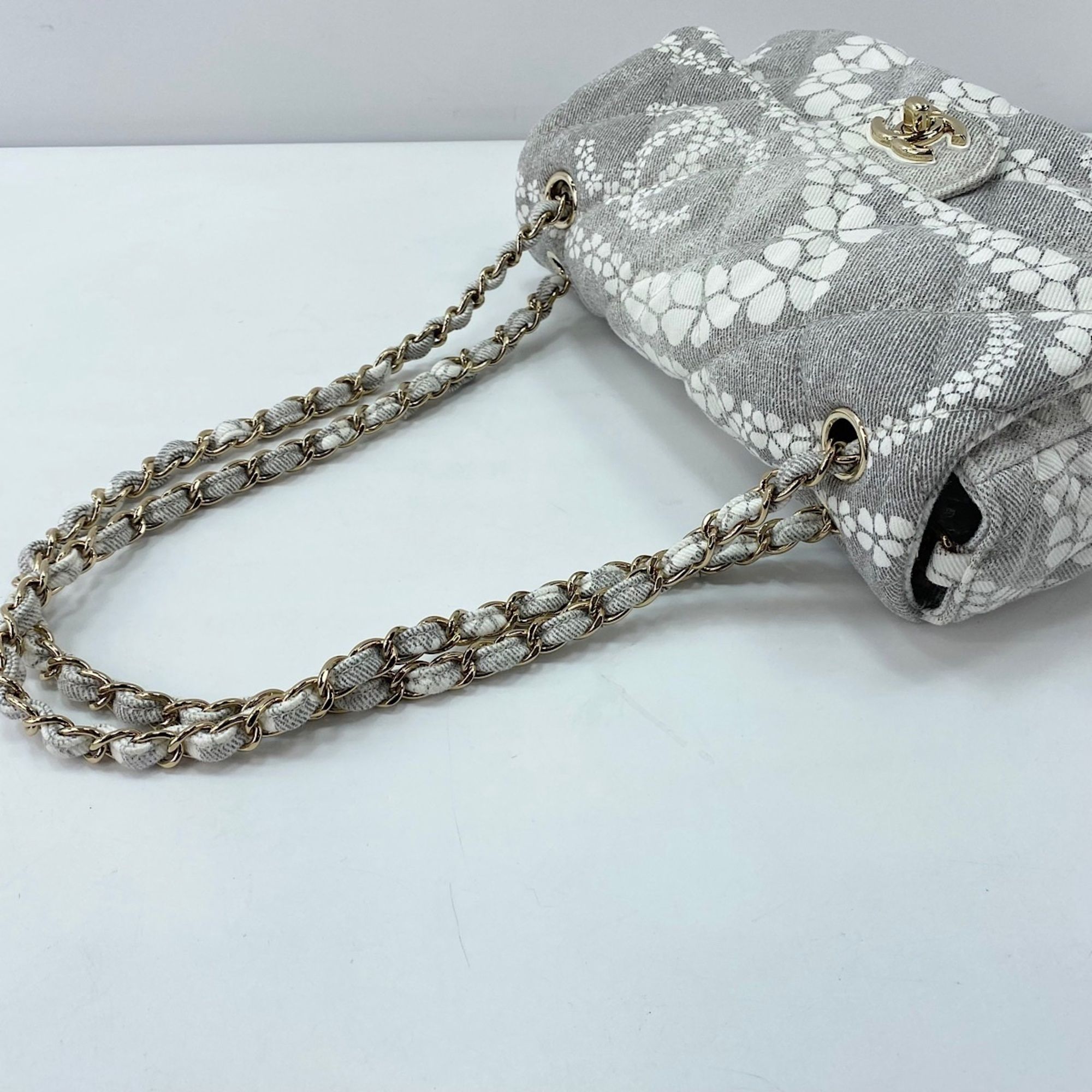 Canvas Shoulder Bag (Pre-Owned) - Chanel - Modalova