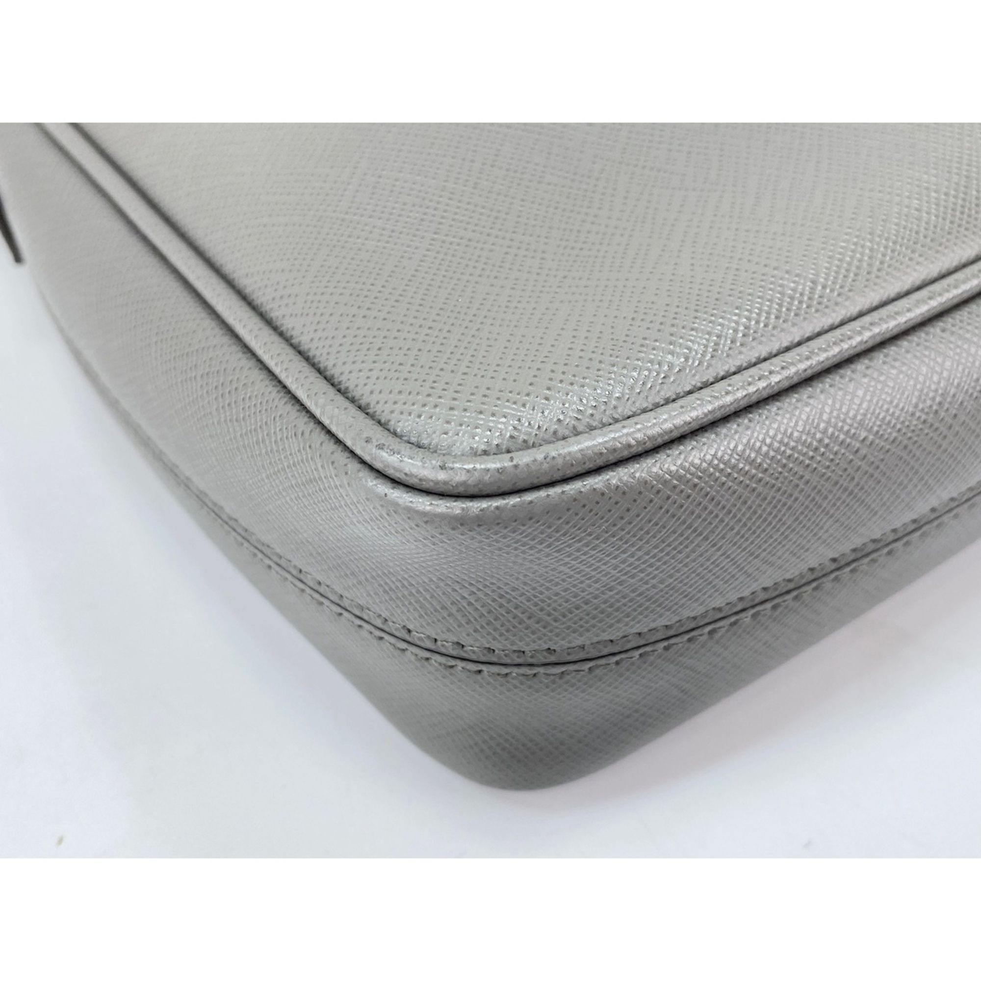 Prada Gray Shoulder Bag (Pre-Owned) - Prada - Modalova