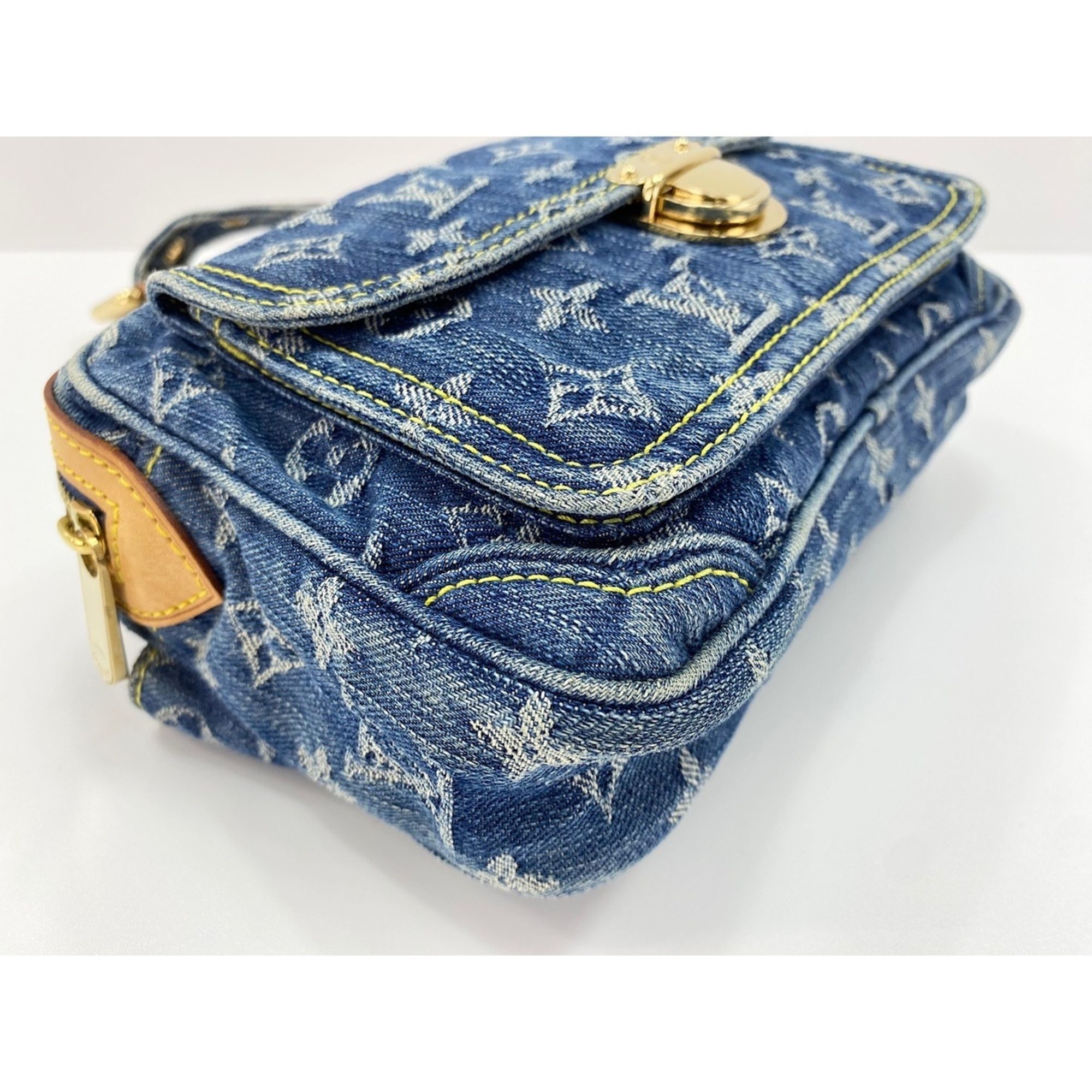 Monogram Denim Shoulder Bag (Pre-Owned) - Louis Vuitton - Modalova
