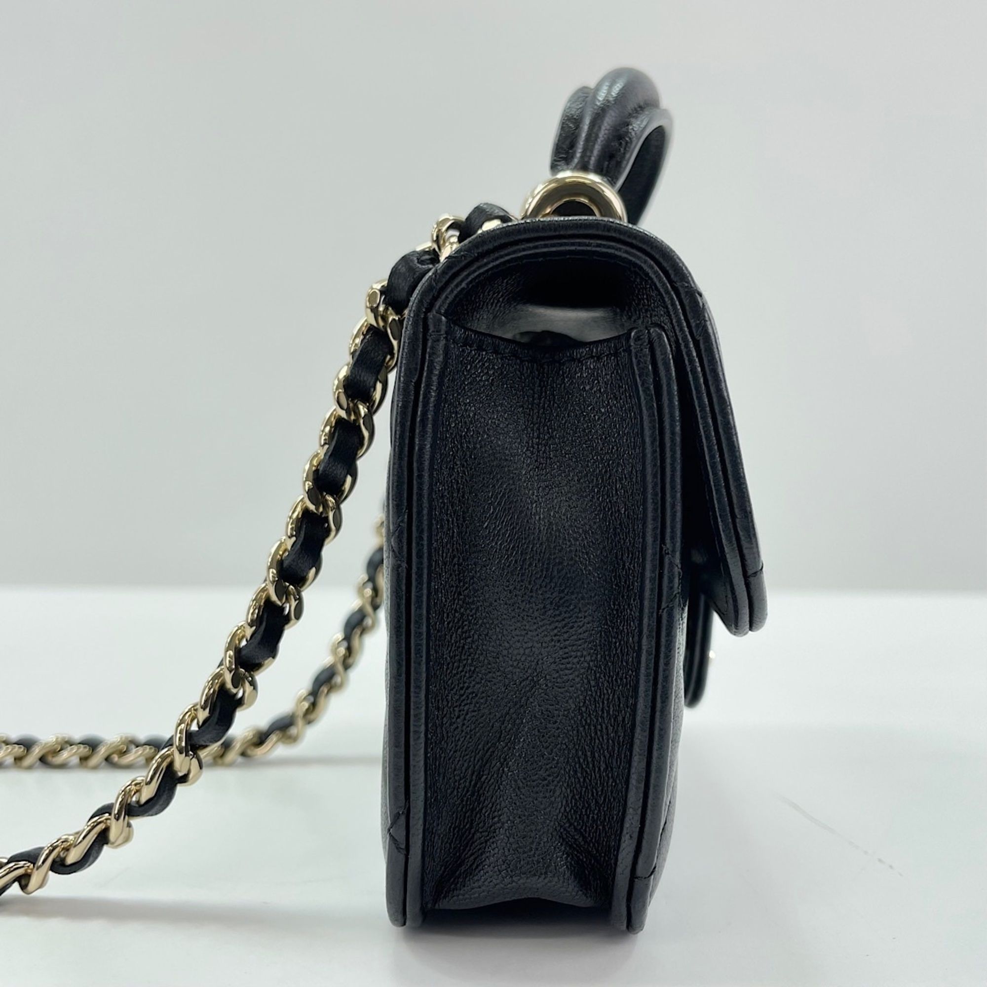 Leather Shoulder Bag (Pre-Owned) - Chanel - Modalova