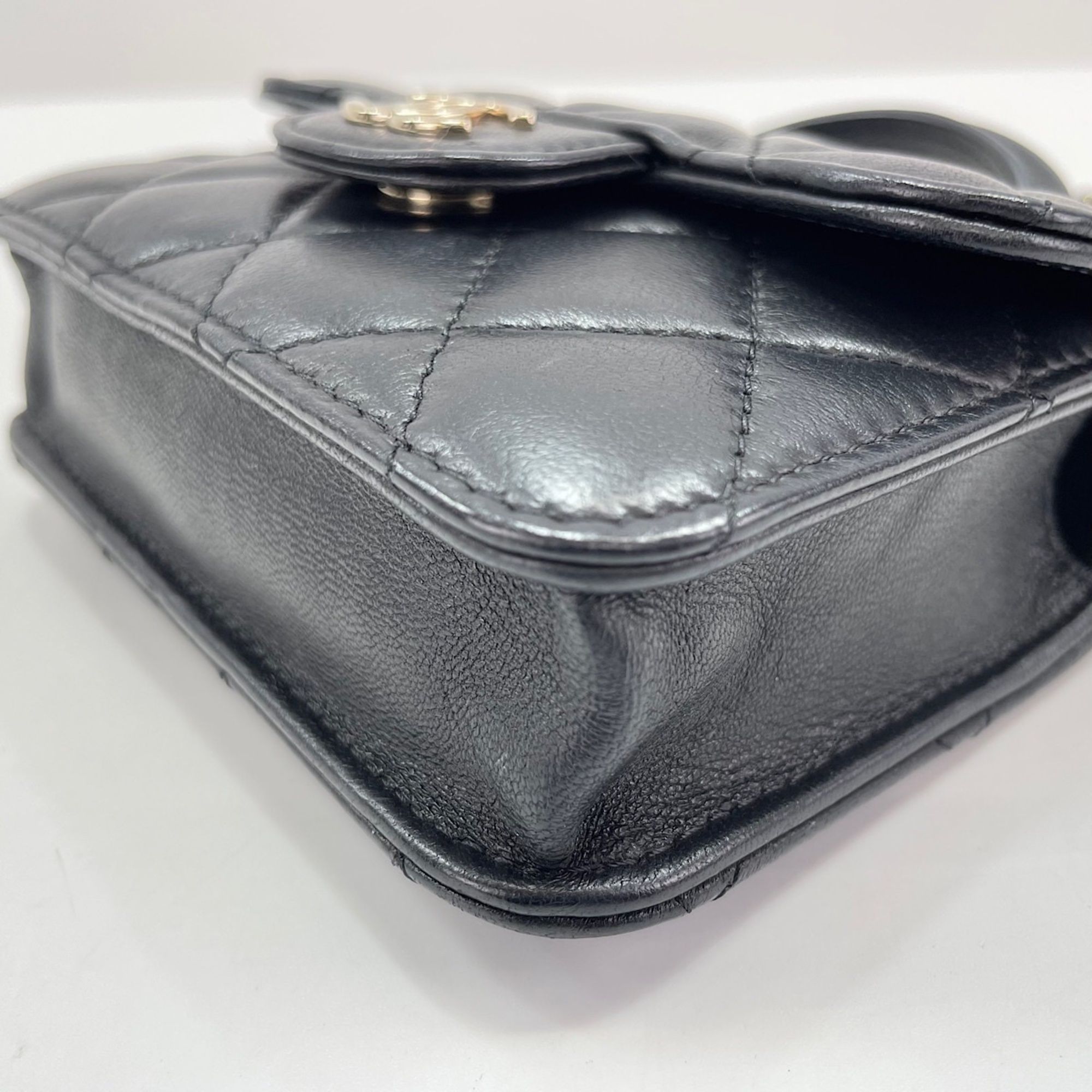 Leather Shoulder Bag (Pre-Owned) - Chanel - Modalova