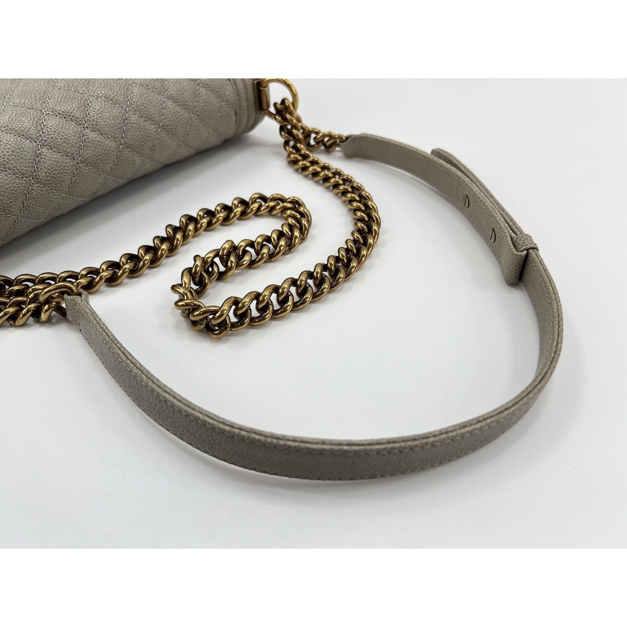 Boy Shoulder Bag (Pre-Owned) - Chanel - Modalova
