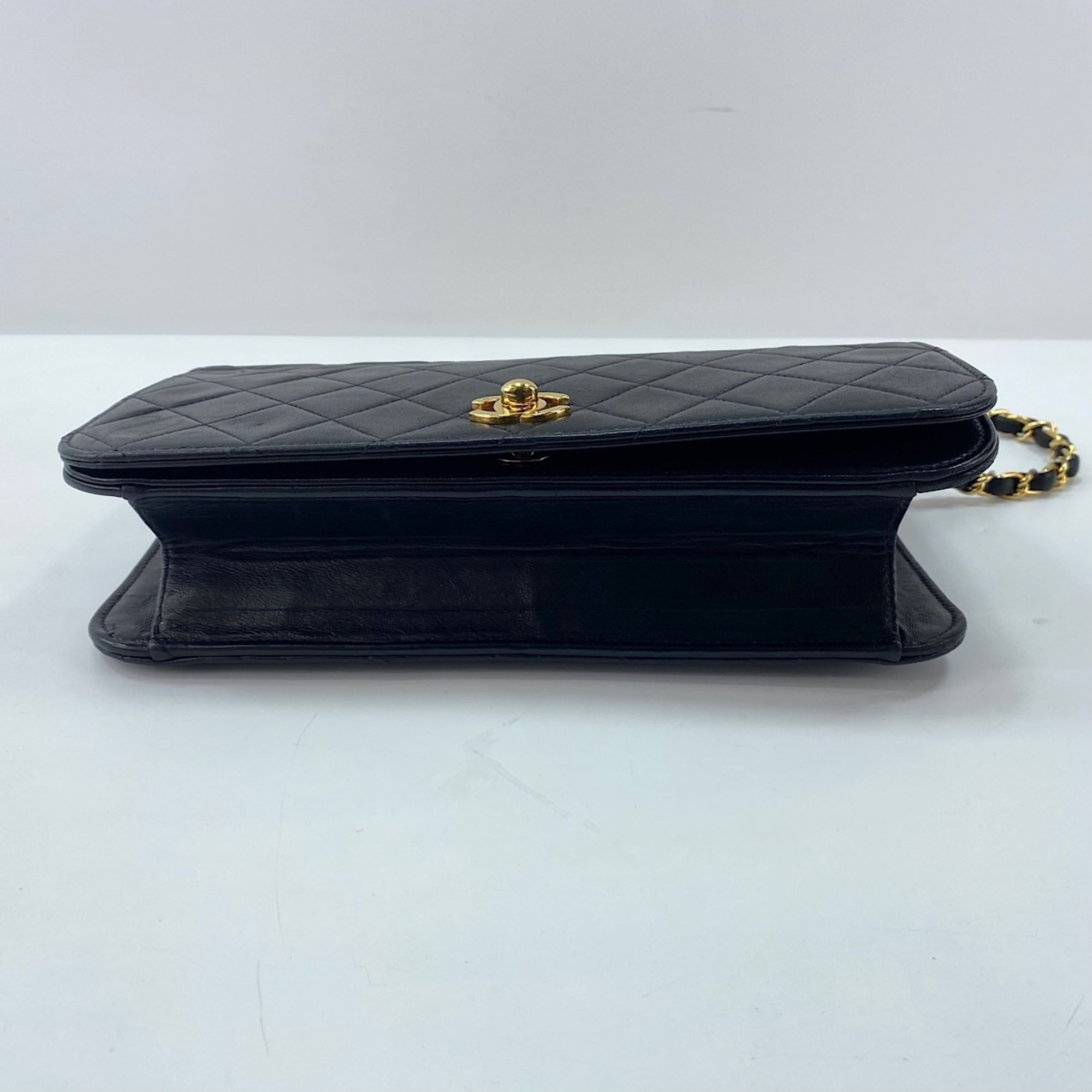 Leather Shoulder Bag (Pre-Owned) - Chanel - Modalova
