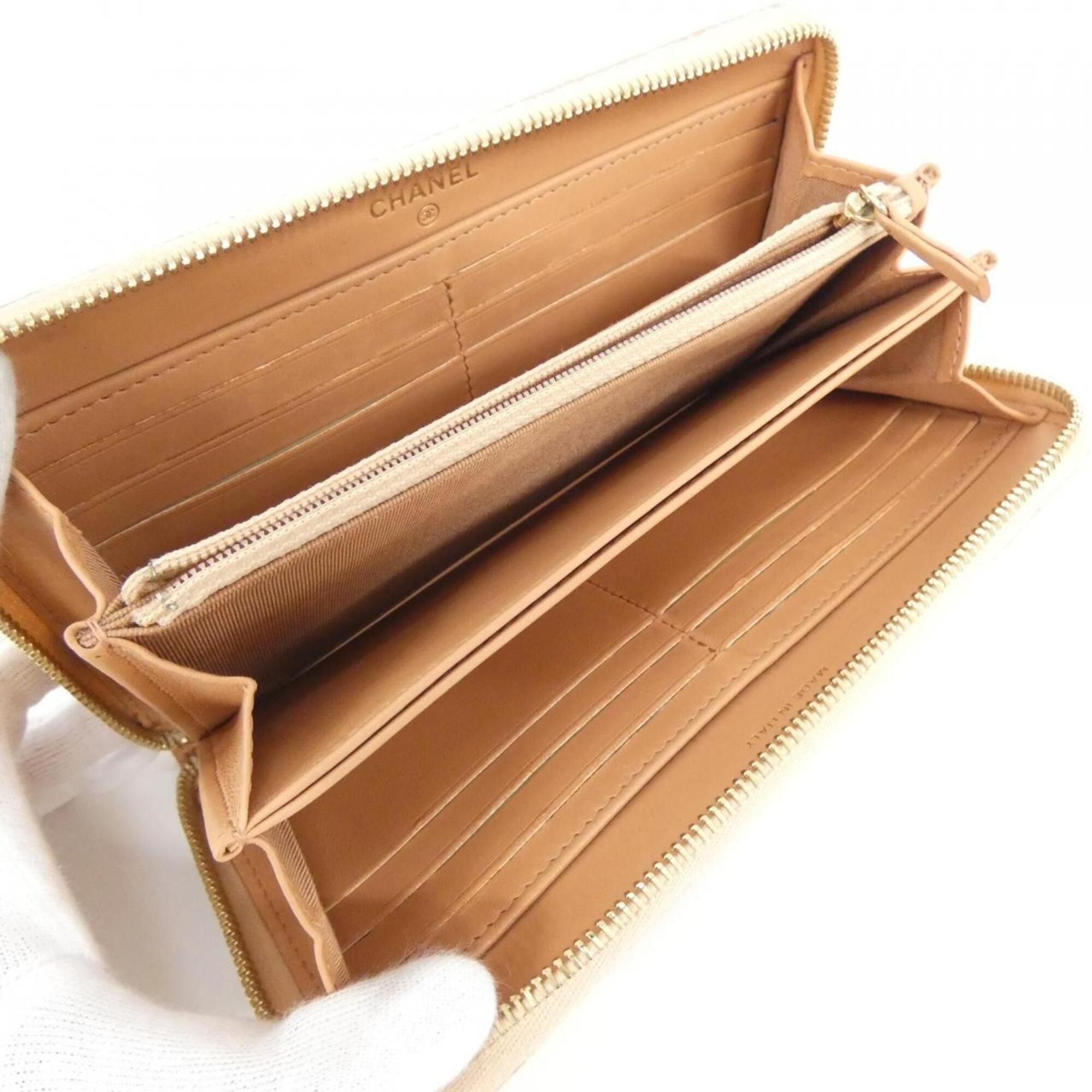 Leather Long Wallet (Bi-Fold) (Pre-Owned) - Chanel - Modalova