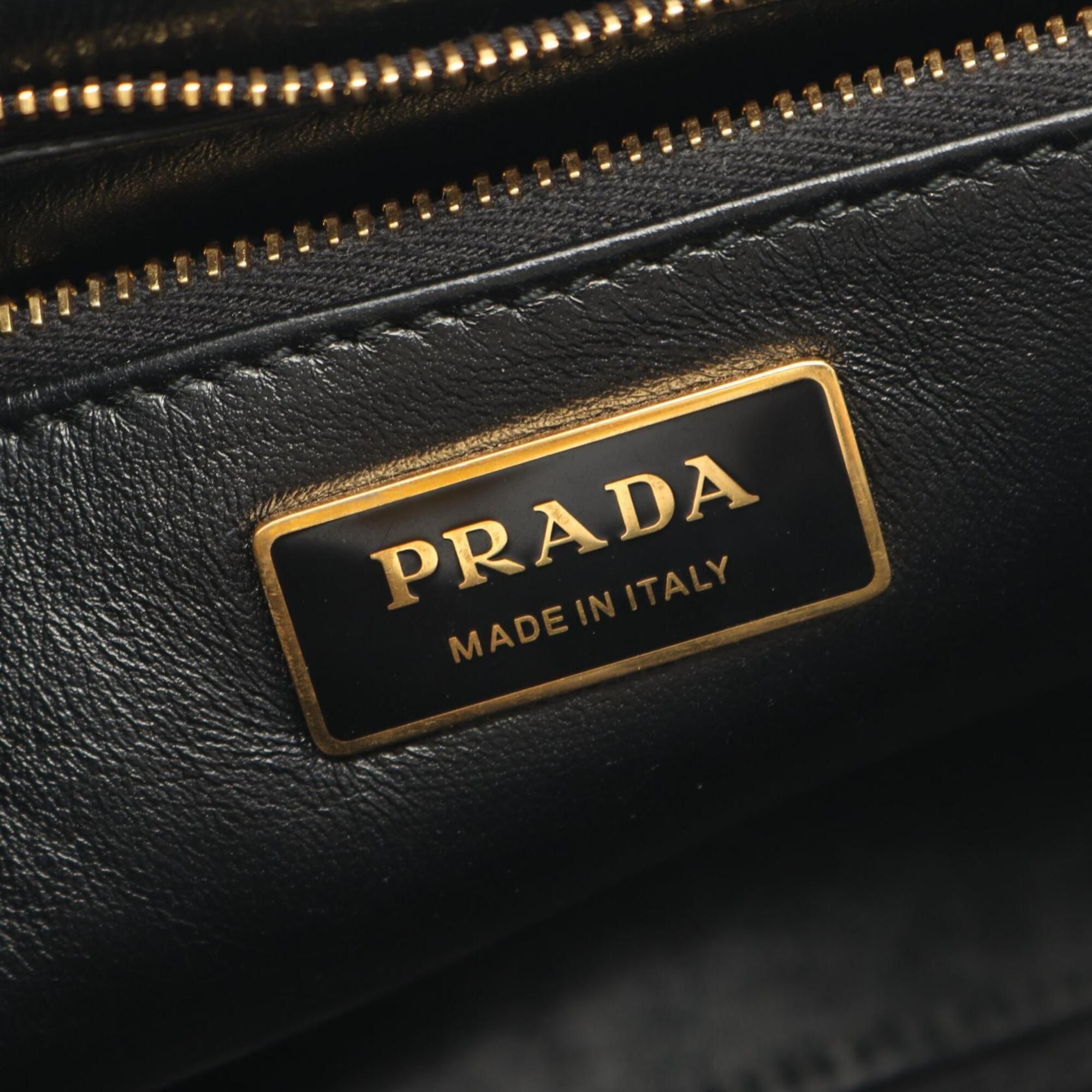 Leather Handbag Shoulder Bag (Pre-Owned) - Prada - Modalova