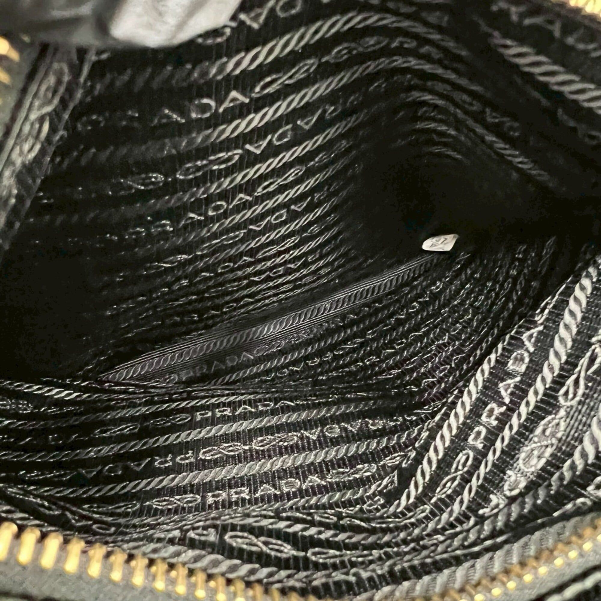 Nylon Leather Handbag (Pre-Owned) - Prada - Modalova