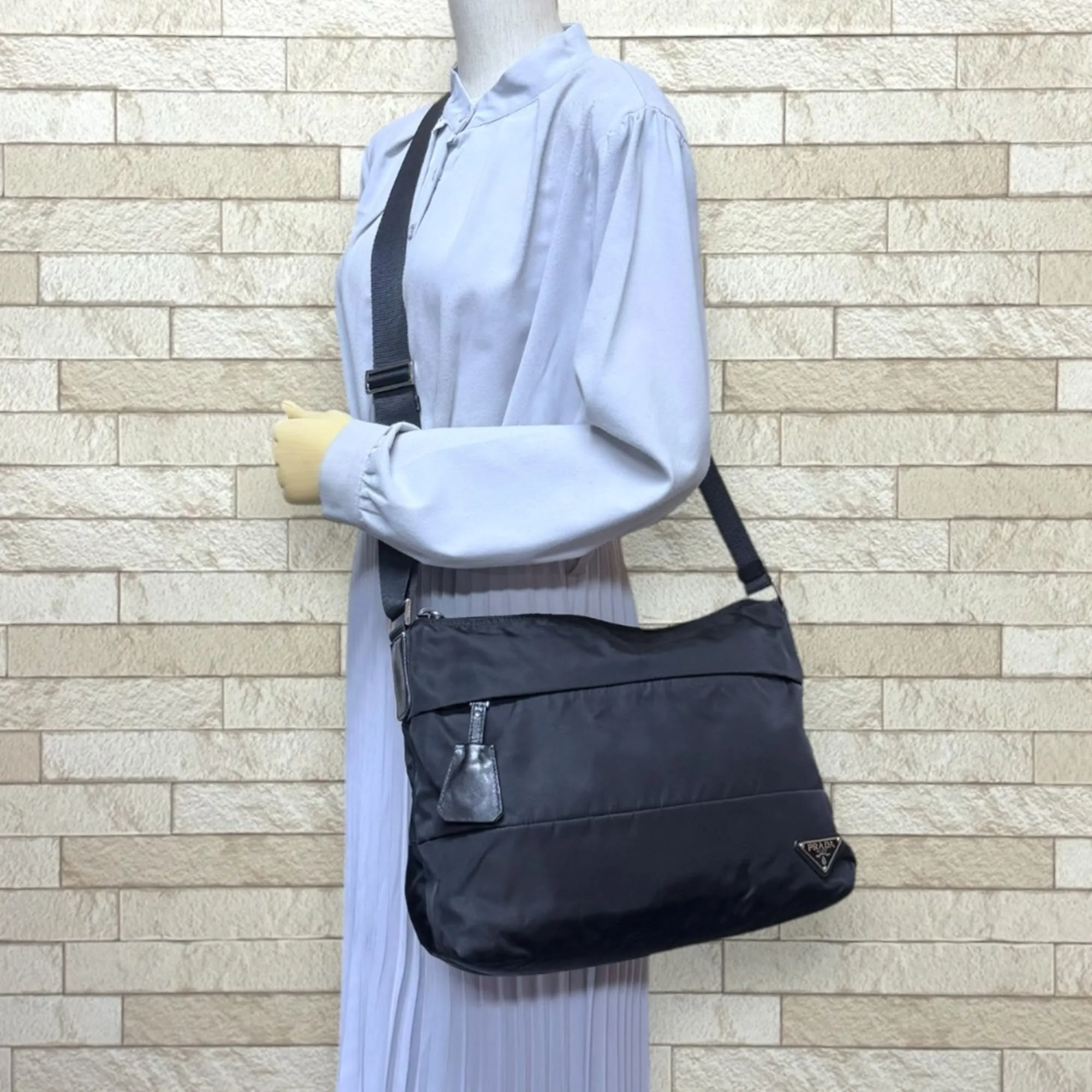 Nylon Shoulder Bag (Pre-Owned) - Prada - Modalova