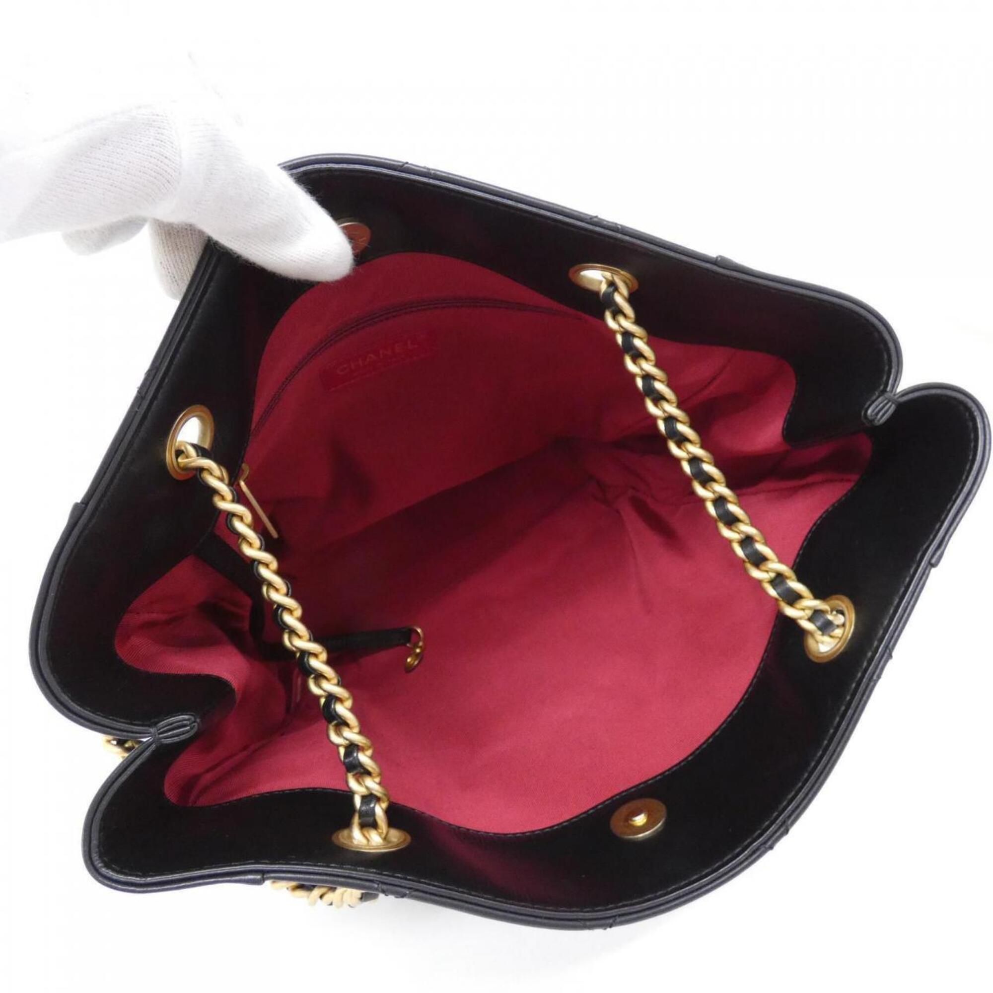 Leather Shoulder Bag (Pre-Owned) - Chanel - Modalova