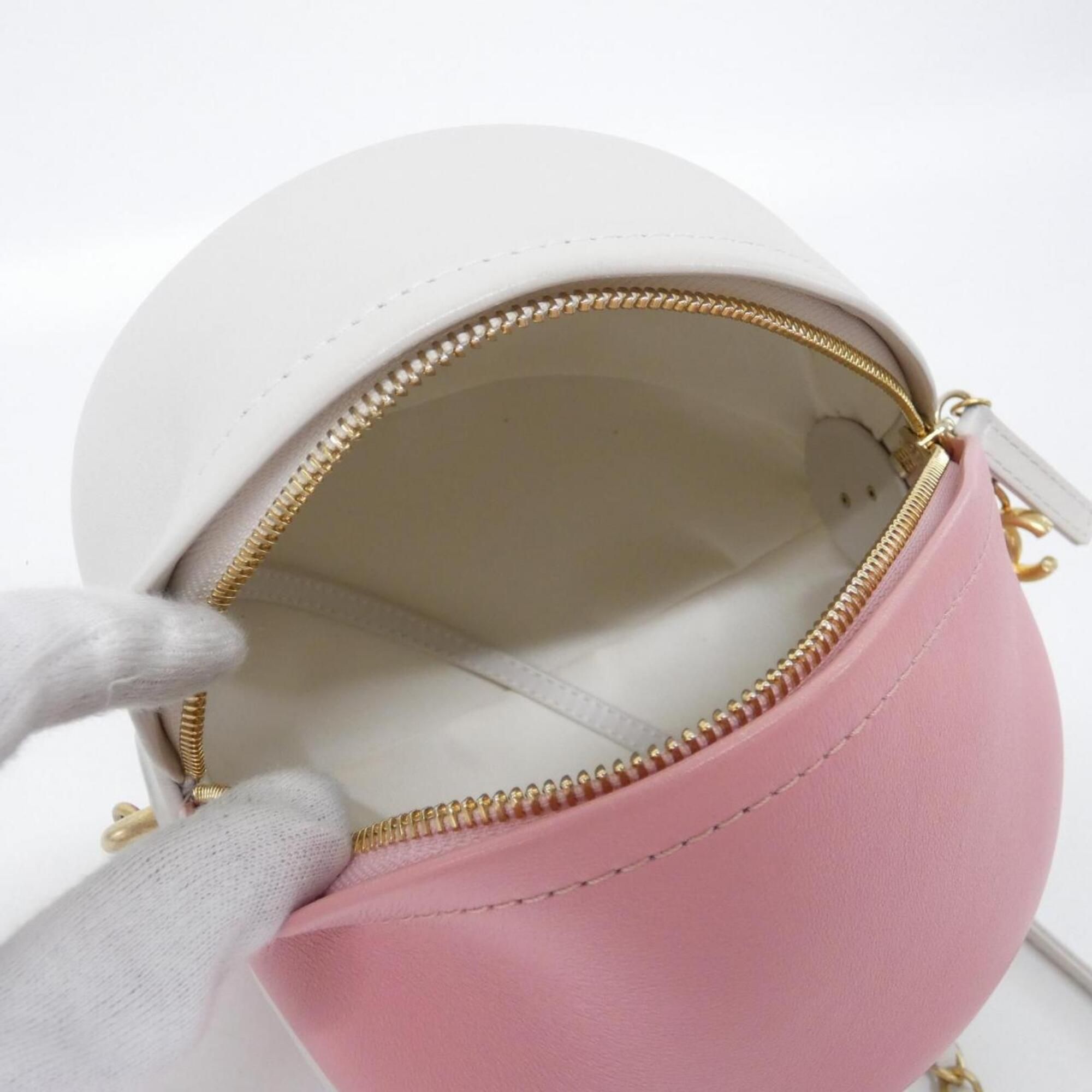 Leather Shoulder Bag (Pre-Owned) - Chanel - Modalova