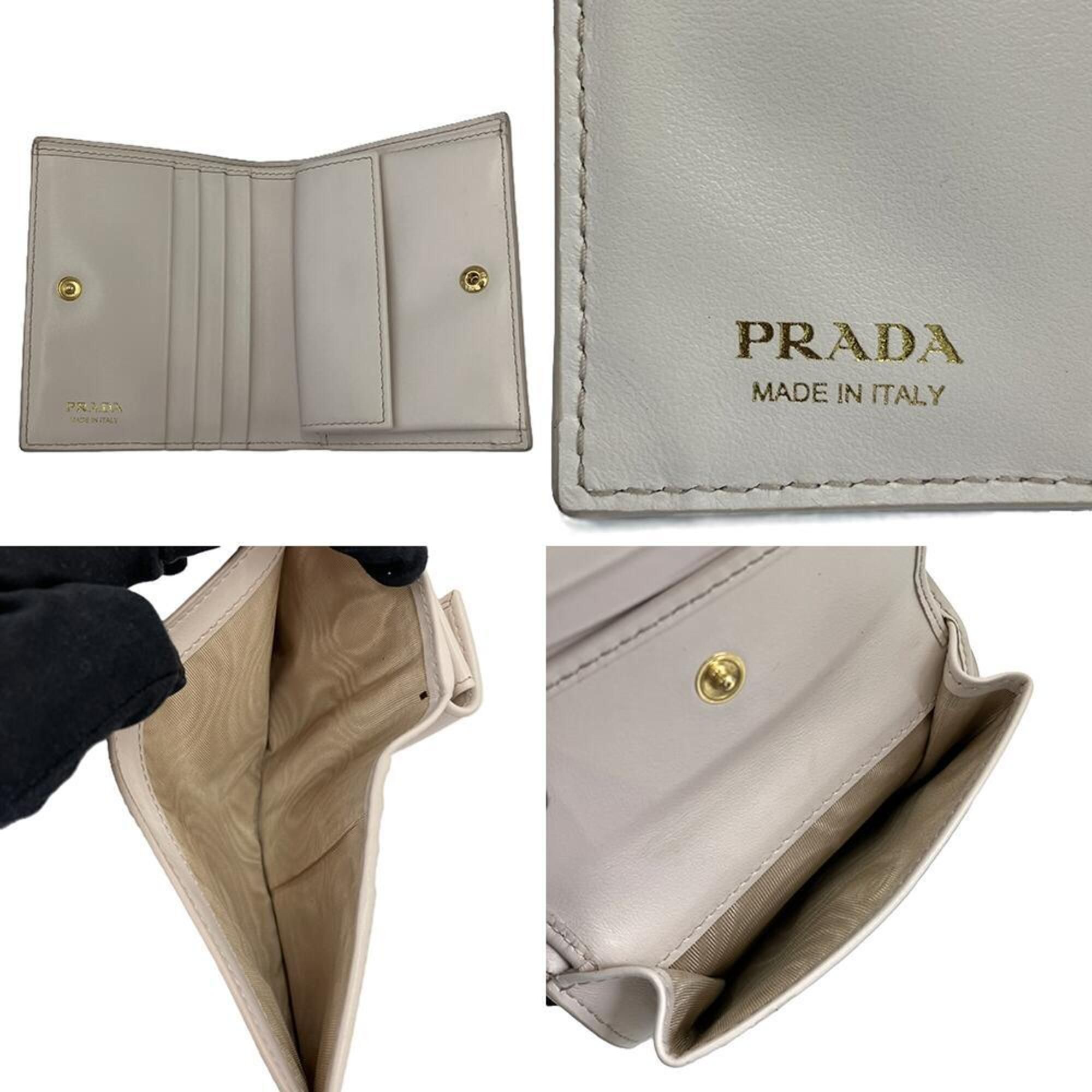 Saffiano Triangle Leather Wallet (Bi-Fold) (Pre-Owned) - Prada - Modalova